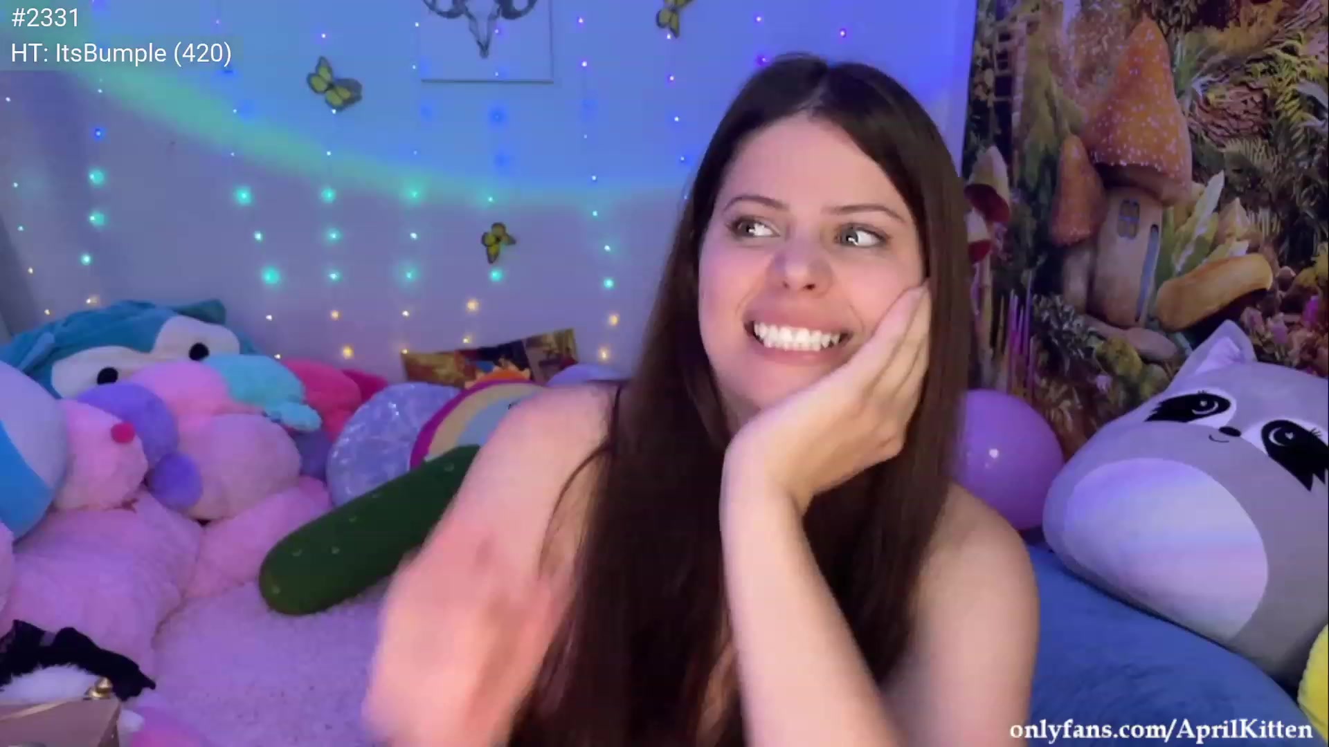 Gallery image thumbnail from April's myfreecams stream on, 08/06/2023, 04:45 image 15 of 20