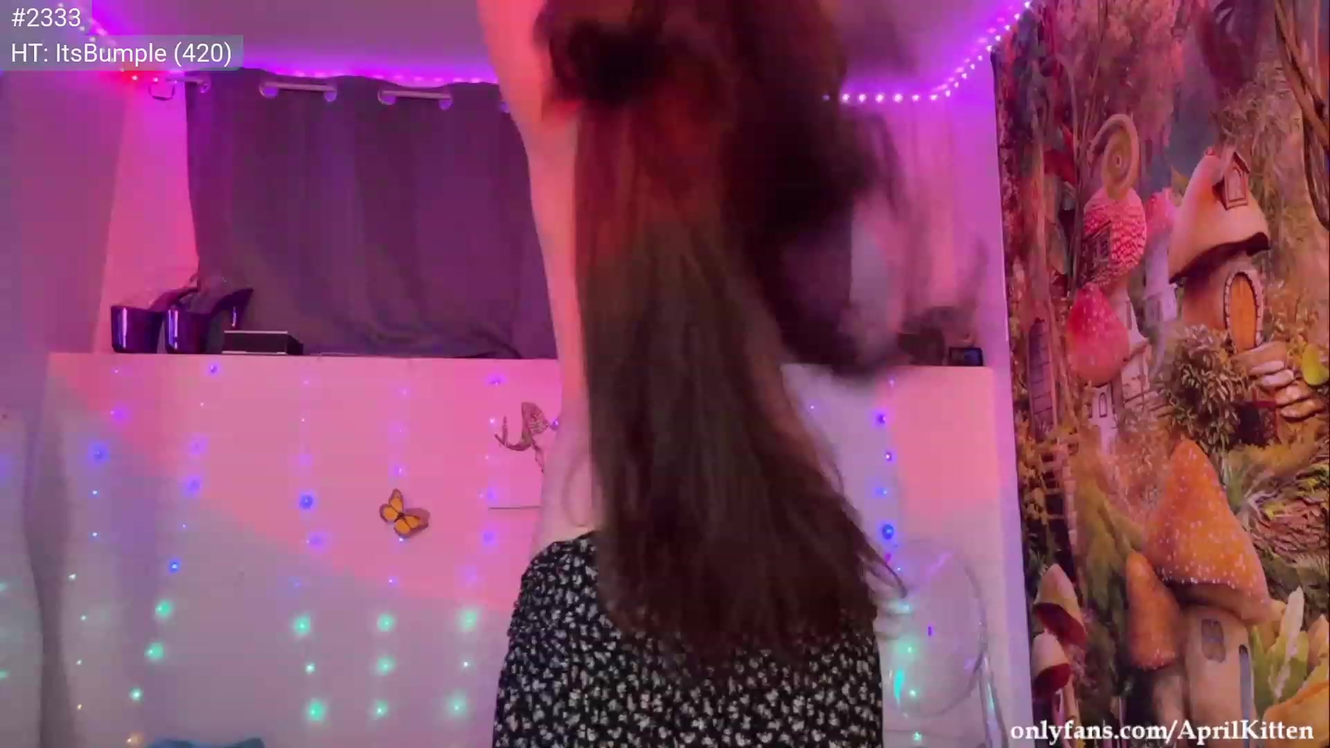 Gallery image thumbnail from April's myfreecams stream on, 08/06/2023, 04:45 image 16 of 20