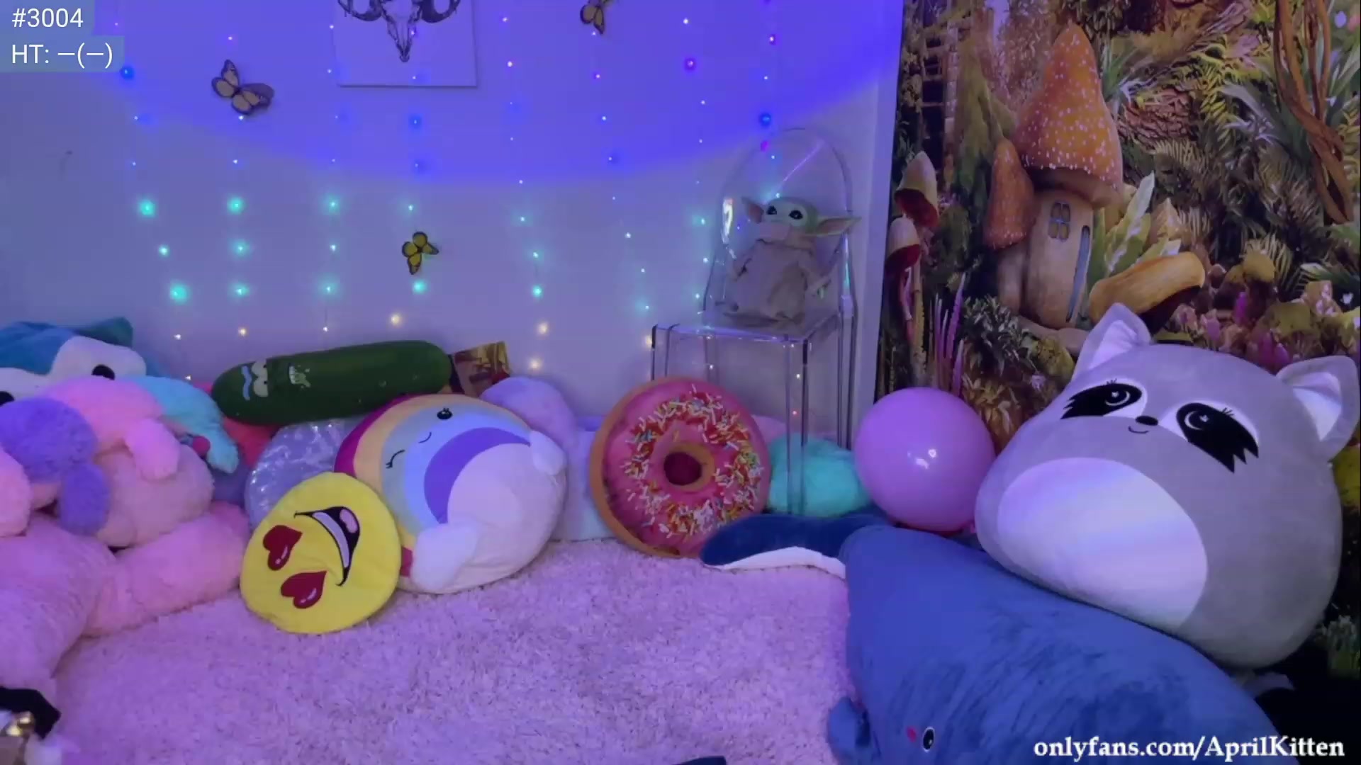 Gallery image thumbnail from April's myfreecams stream on, 08/06/2023, 04:45 image 1 of 20