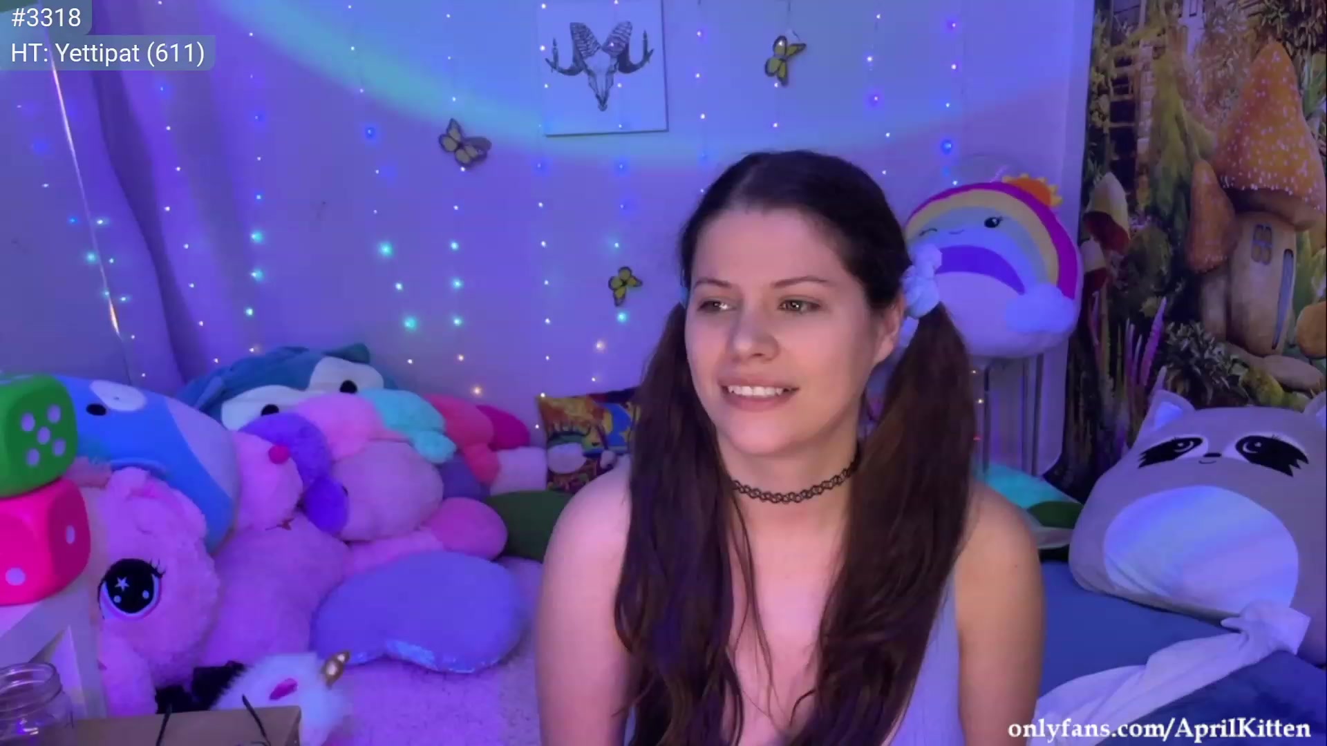 Gallery image thumbnail from April's myfreecams stream on, 08/15/2023, 05:03 image 19 of 20