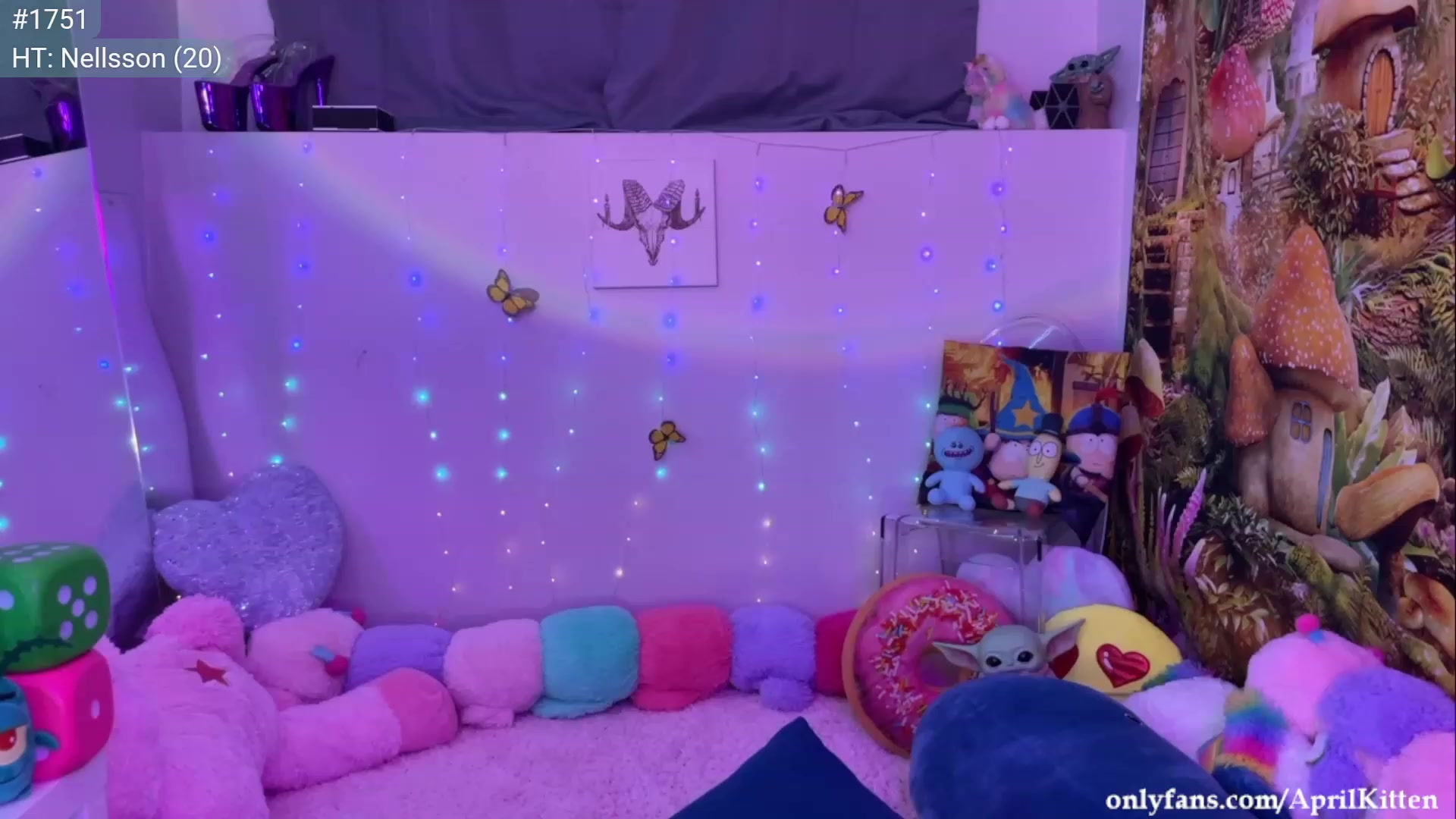Gallery image thumbnail from April's myfreecams stream on, 08/24/2023, 06:05 image 7 of 20