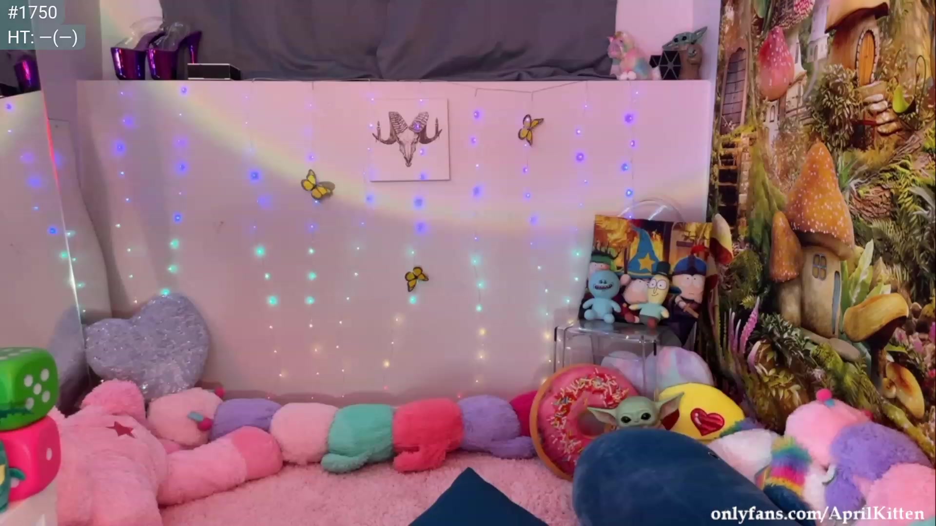Gallery image thumbnail from April's myfreecams stream on, 08/24/2023, 06:05 image 1 of 20