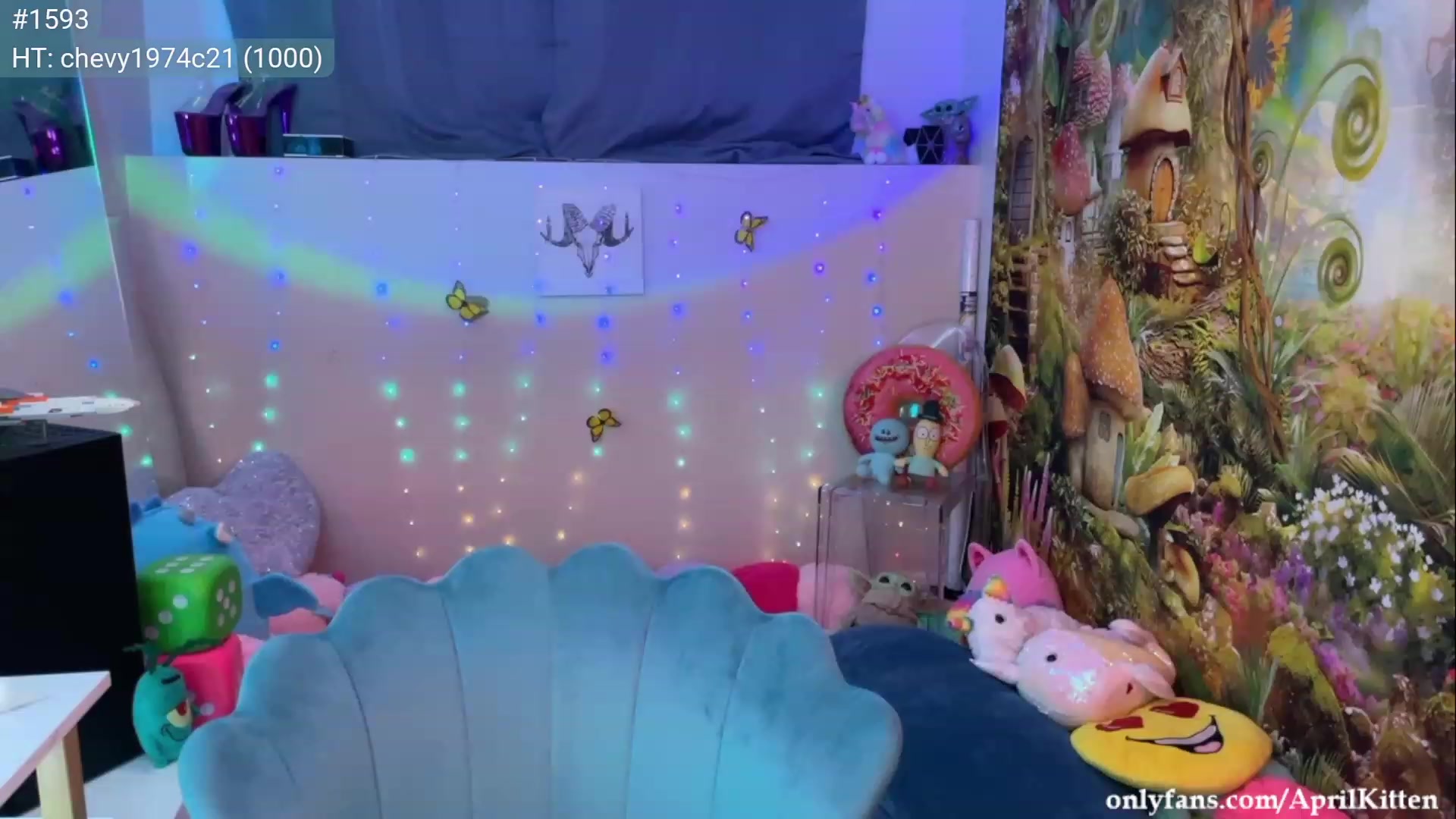 Gallery image thumbnail from April's myfreecams stream on, 09/05/2023, 06:04 image 2 of 20