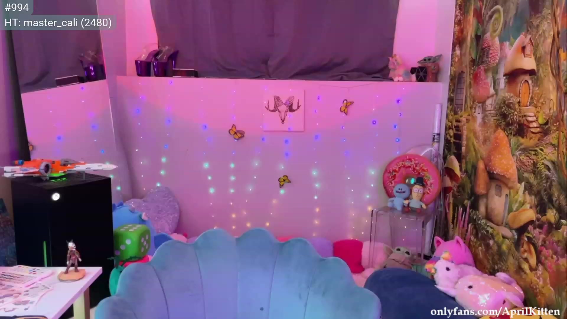 Gallery image thumbnail from April's myfreecams stream on, 09/05/2023, 06:04 image 14 of 20