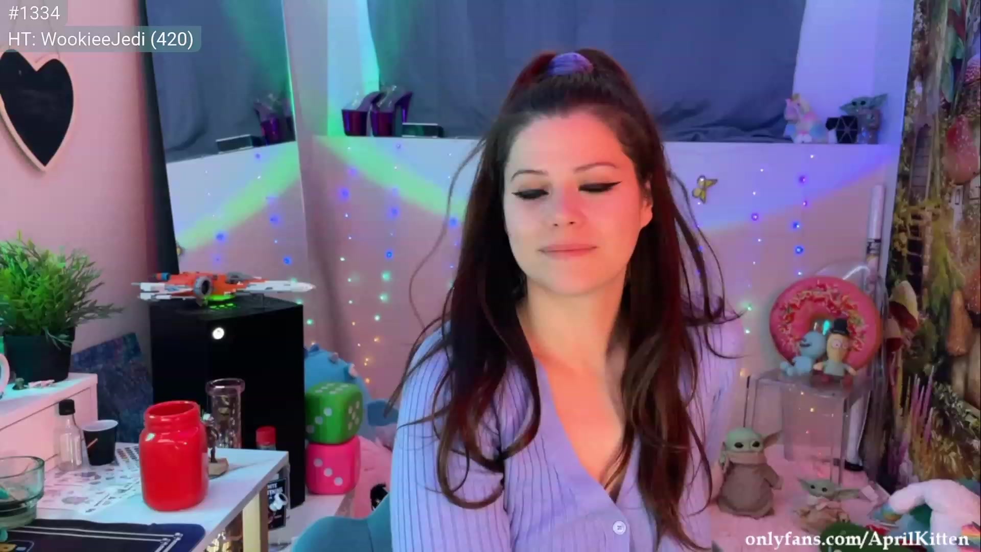 Gallery image thumbnail from April's myfreecams stream on, 09/07/2023, 04:01 image 11 of 20
