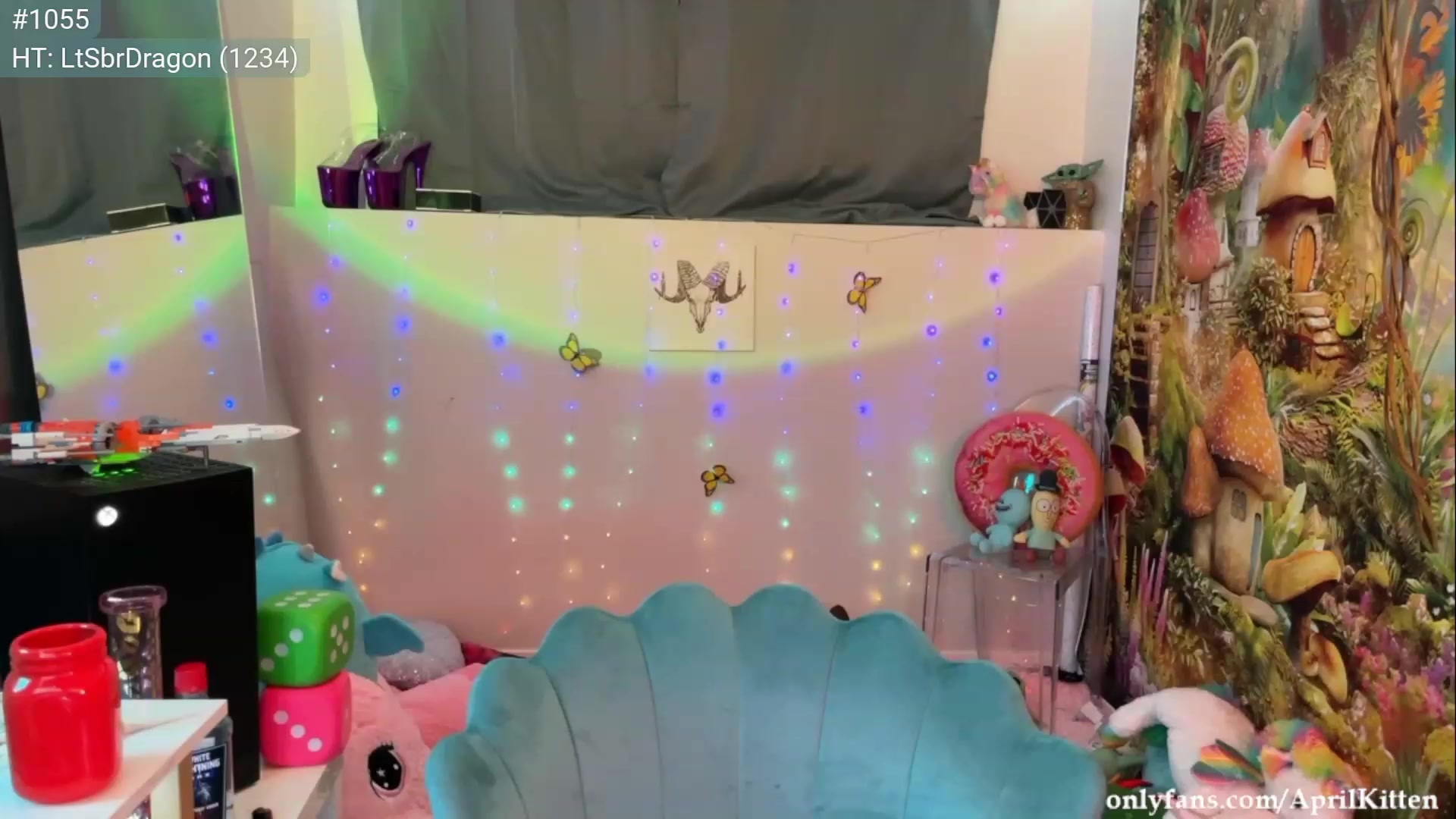 Gallery image thumbnail from April's myfreecams stream on, 09/07/2023, 05:37 image 19 of 20