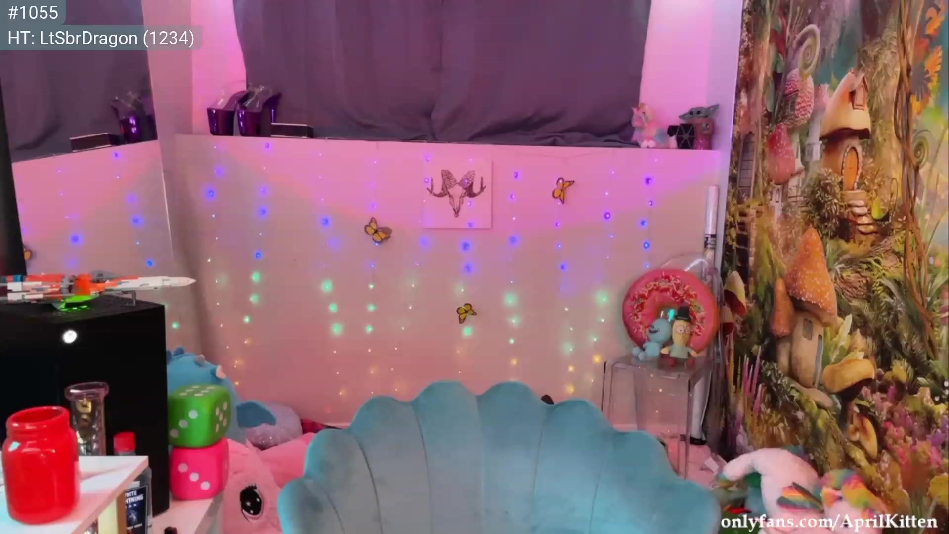 Gallery image thumbnail from April's myfreecams stream on, 09/07/2023, 05:37 image 18 of 20