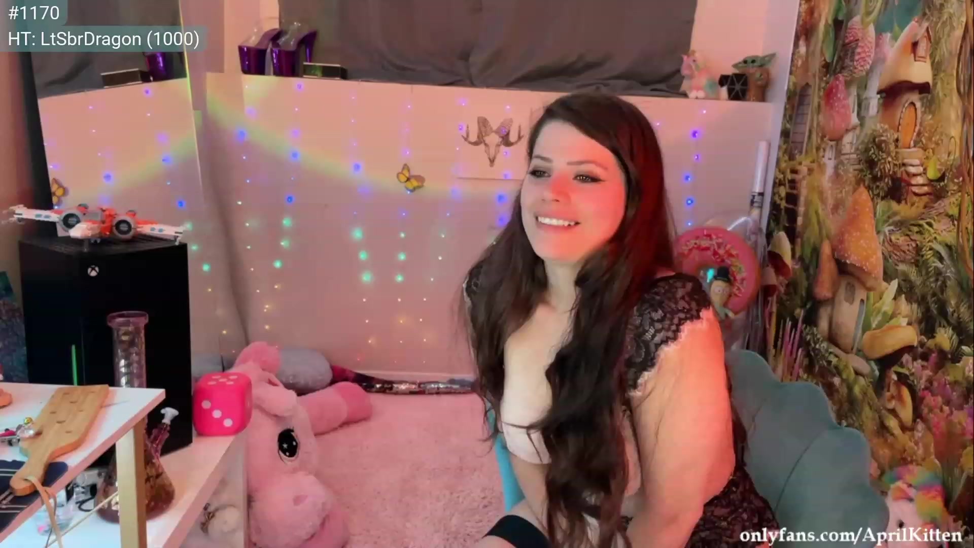 Gallery image thumbnail from April's myfreecams stream on, 09/13/2023, 06:17 image 19 of 20