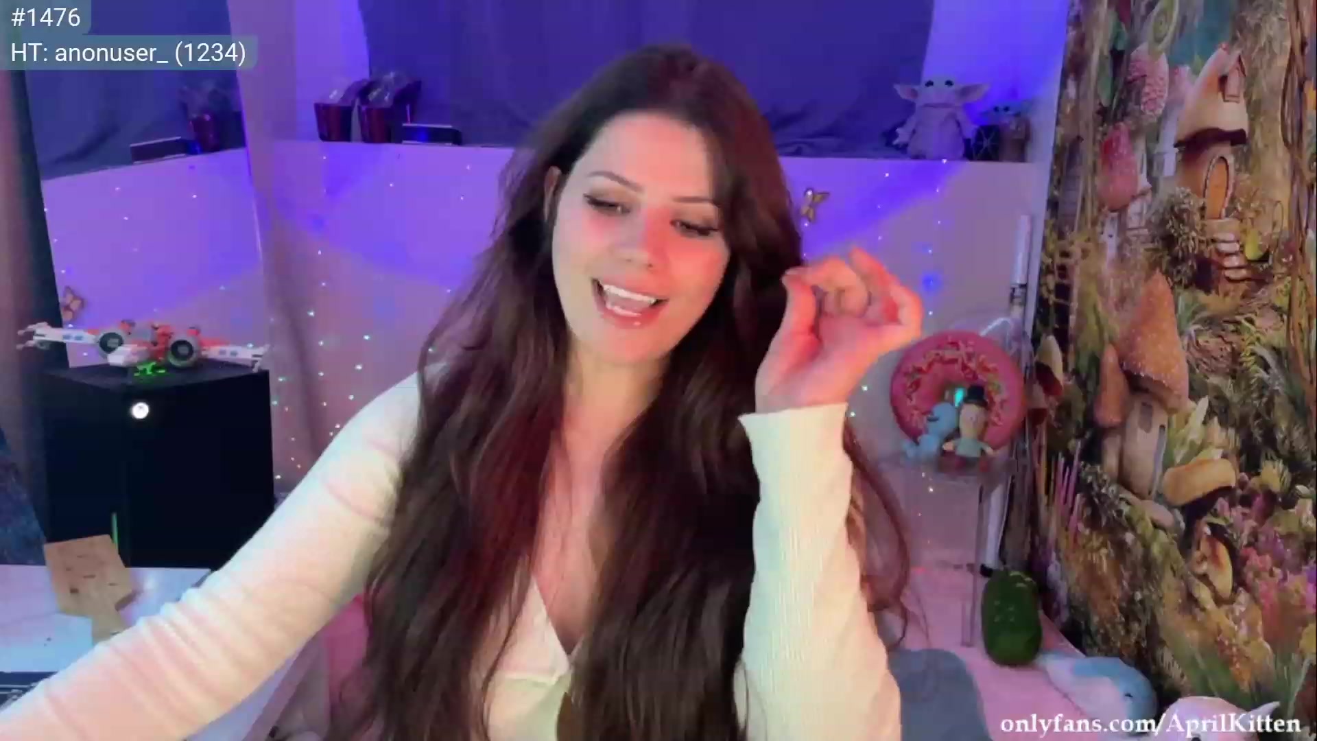Gallery image thumbnail from April's myfreecams stream on, 09/19/2023, 06:38 image 16 of 20