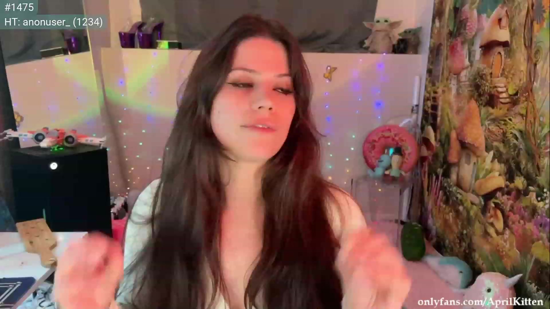 Gallery image thumbnail from April's myfreecams stream on, 09/19/2023, 06:38 image 18 of 20