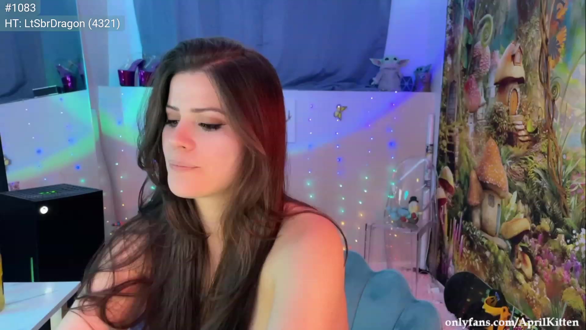 Gallery image thumbnail from April's myfreecams stream on, 09/21/2023, 05:34 image 8 of 20
