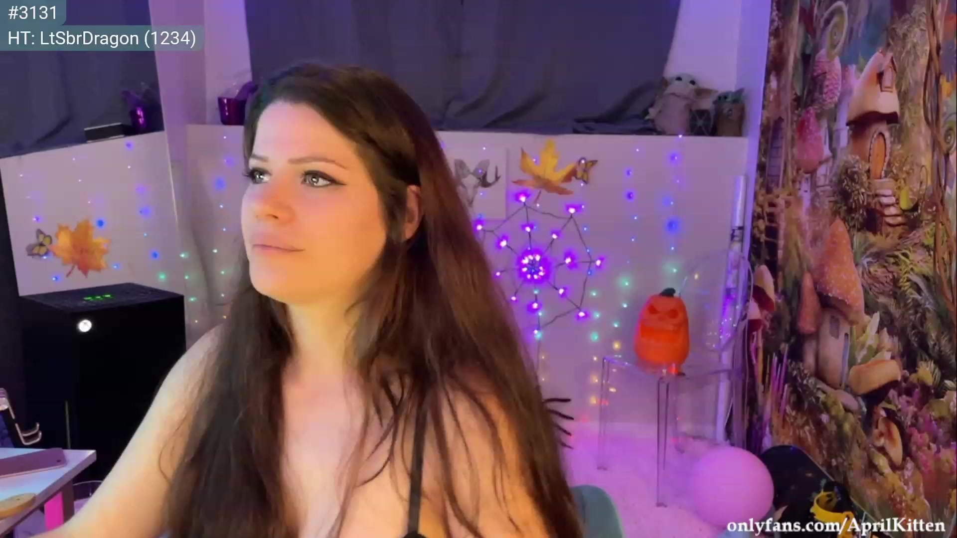 Gallery image thumbnail from April's myfreecams stream on, 10/04/2023, 04:56 image 18 of 20