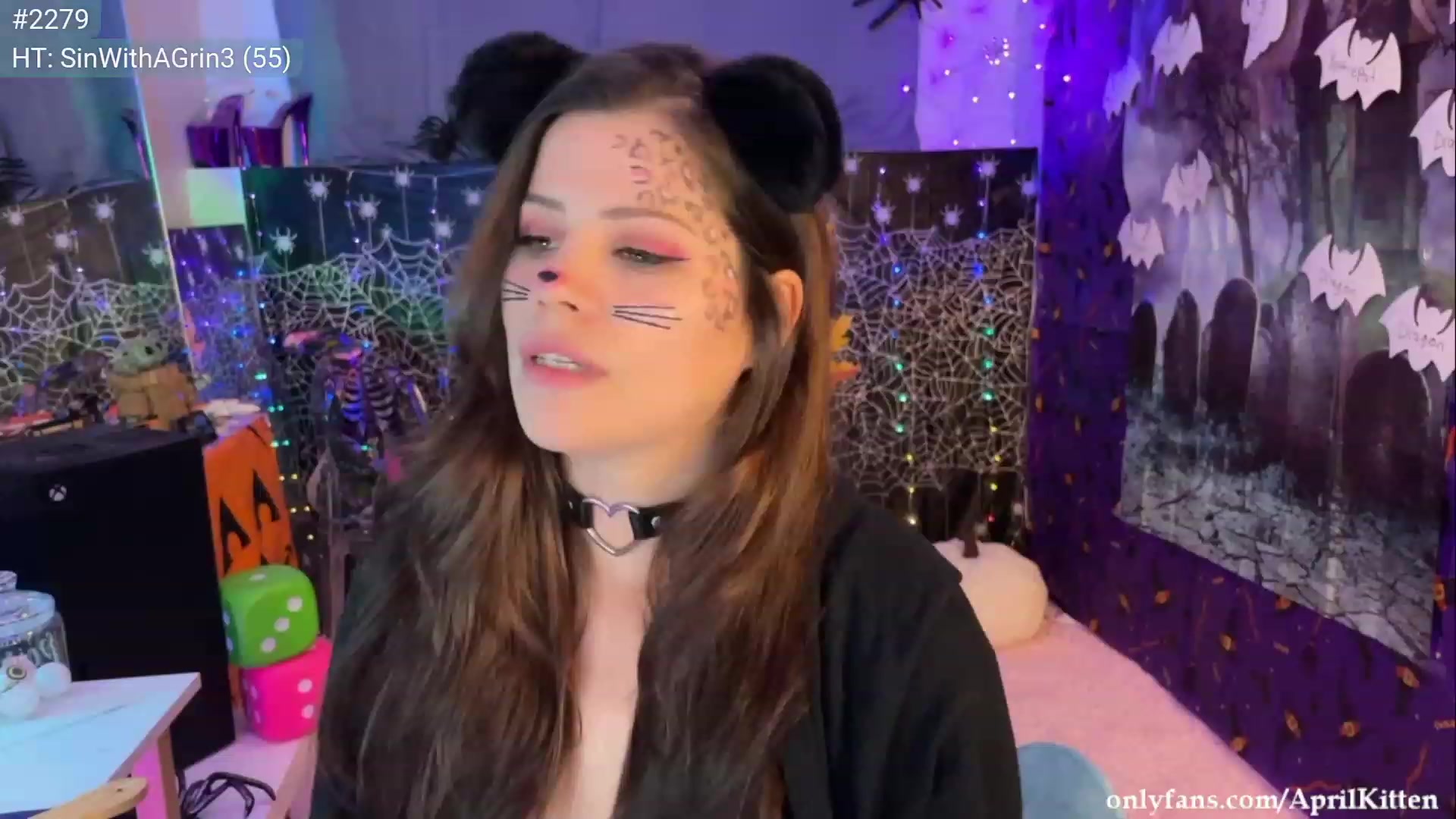 Gallery image thumbnail from April's myfreecams stream on, 10/11/2023, 06:35 image 12 of 20