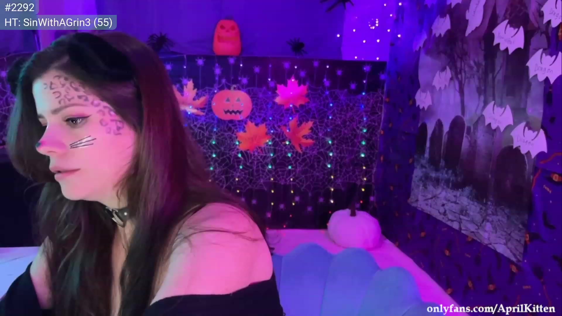 Gallery image thumbnail from April's myfreecams stream on, 10/11/2023, 06:35 image 3 of 20