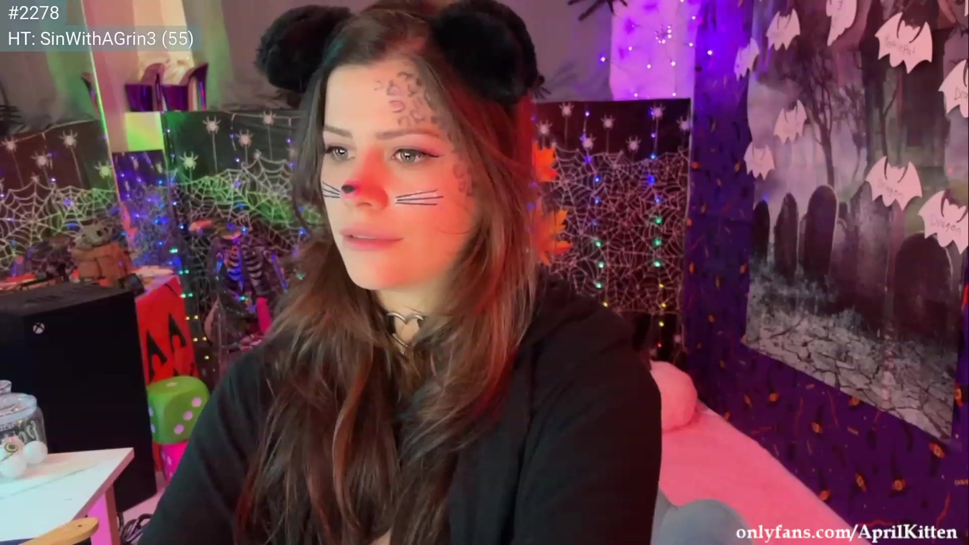 Gallery image thumbnail from April's myfreecams stream on, 10/11/2023, 06:35 image 8 of 20