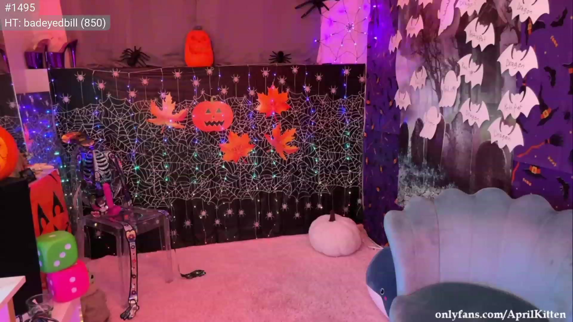 Gallery image thumbnail from April's myfreecams stream on, 10/16/2023, 06:54 image 13 of 20