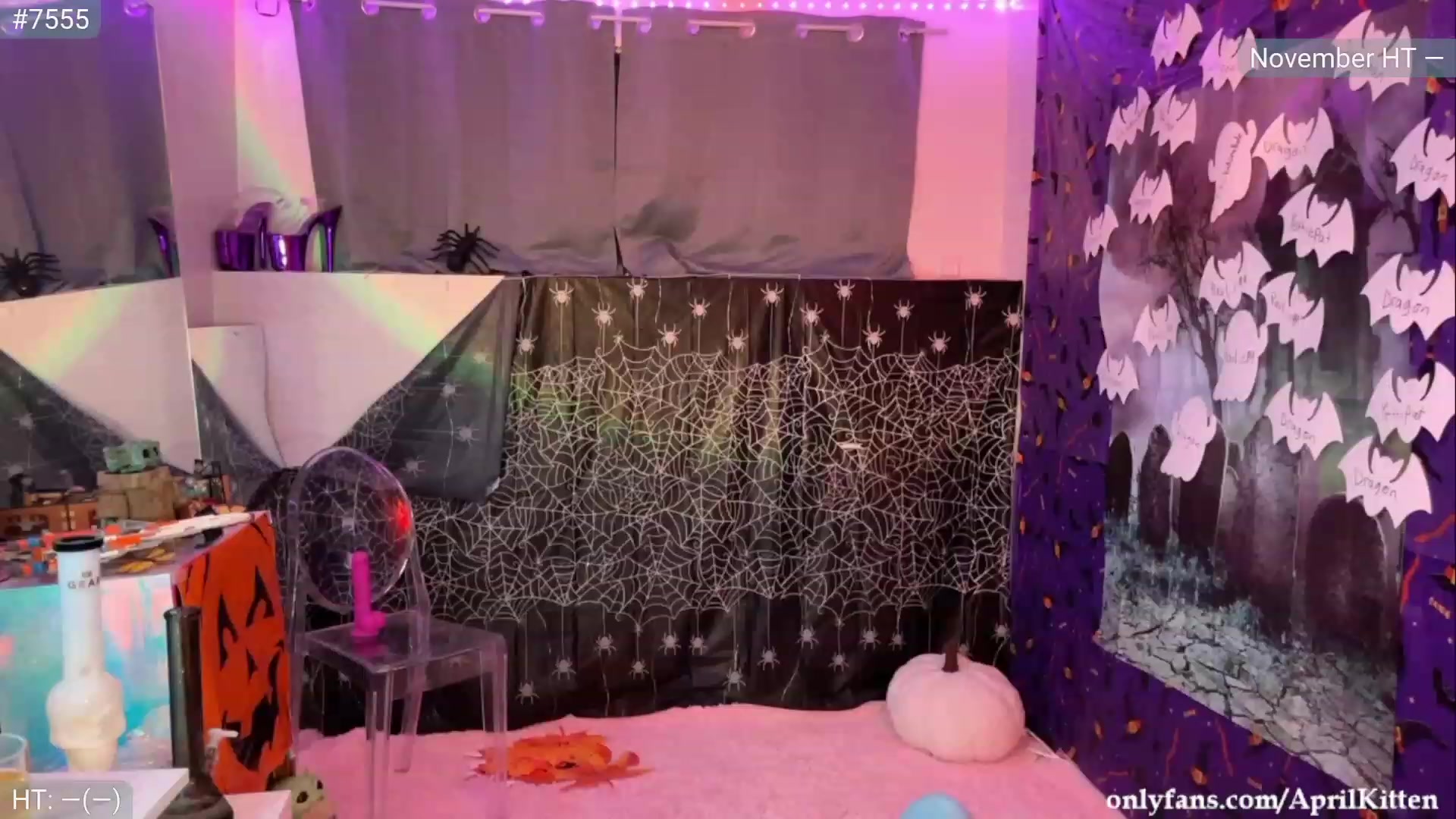 Gallery image thumbnail from April's myfreecams stream on, 11/04/2023, 03:41 image 3 of 20