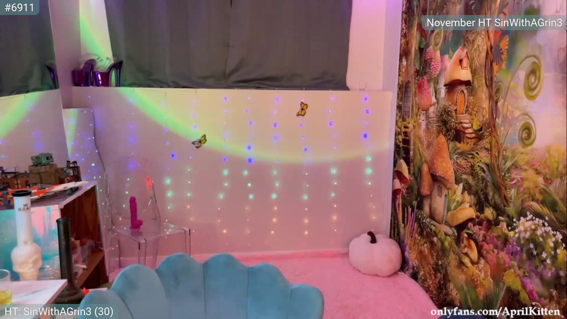 Gallery image thumbnail from April's myfreecams stream on, 11/04/2023, 03:41 image 15 of 20