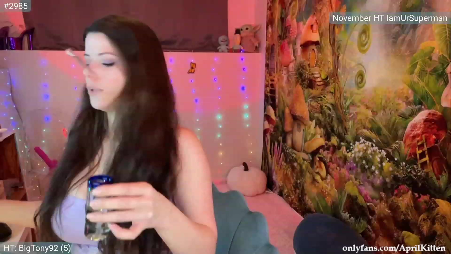 Gallery image thumbnail from April's myfreecams stream on, 11/09/2023, 04:16 image 5 of 20