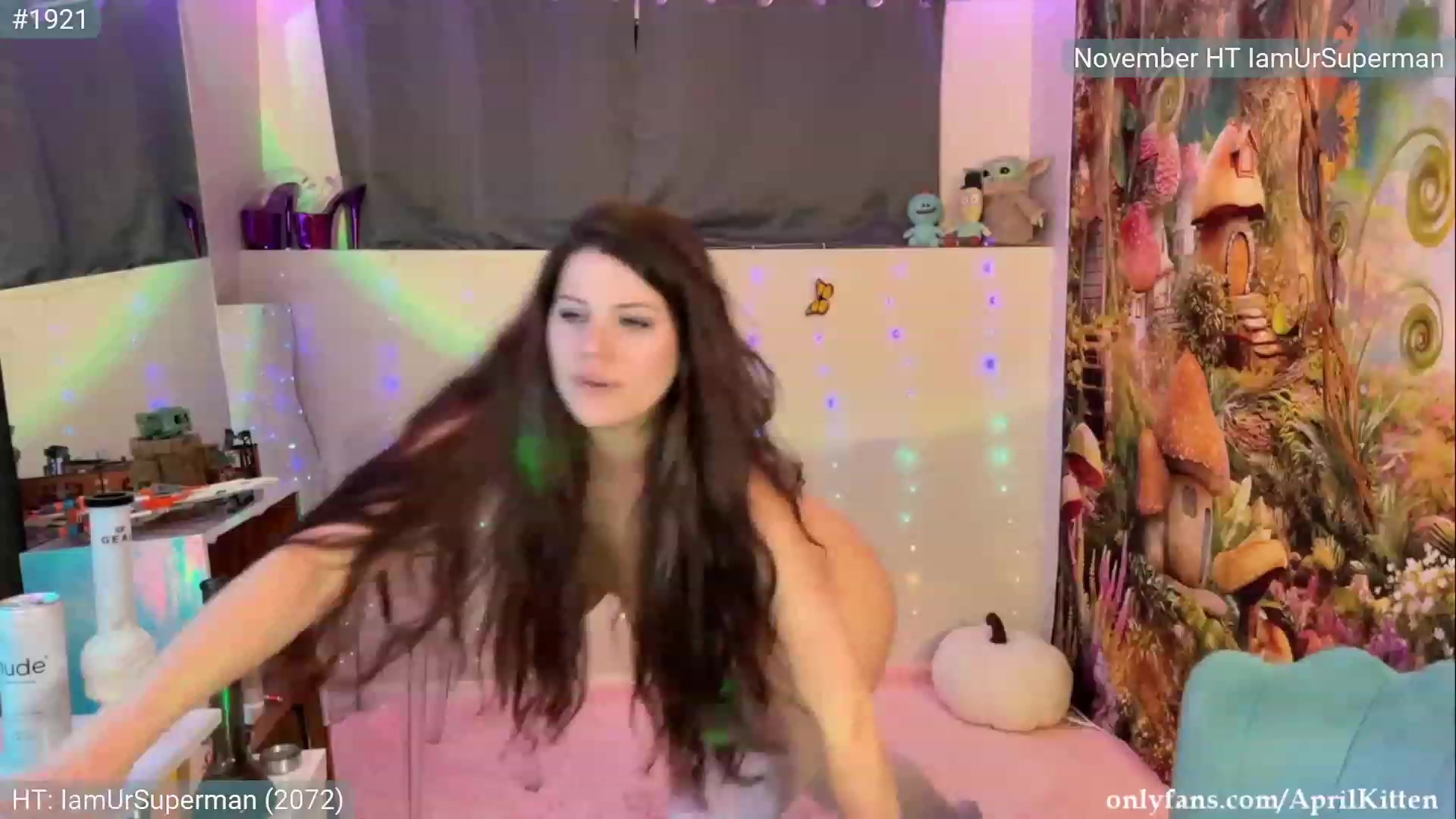 Gallery image thumbnail from April's myfreecams stream on, 11/09/2023, 06:29 image 11 of 20