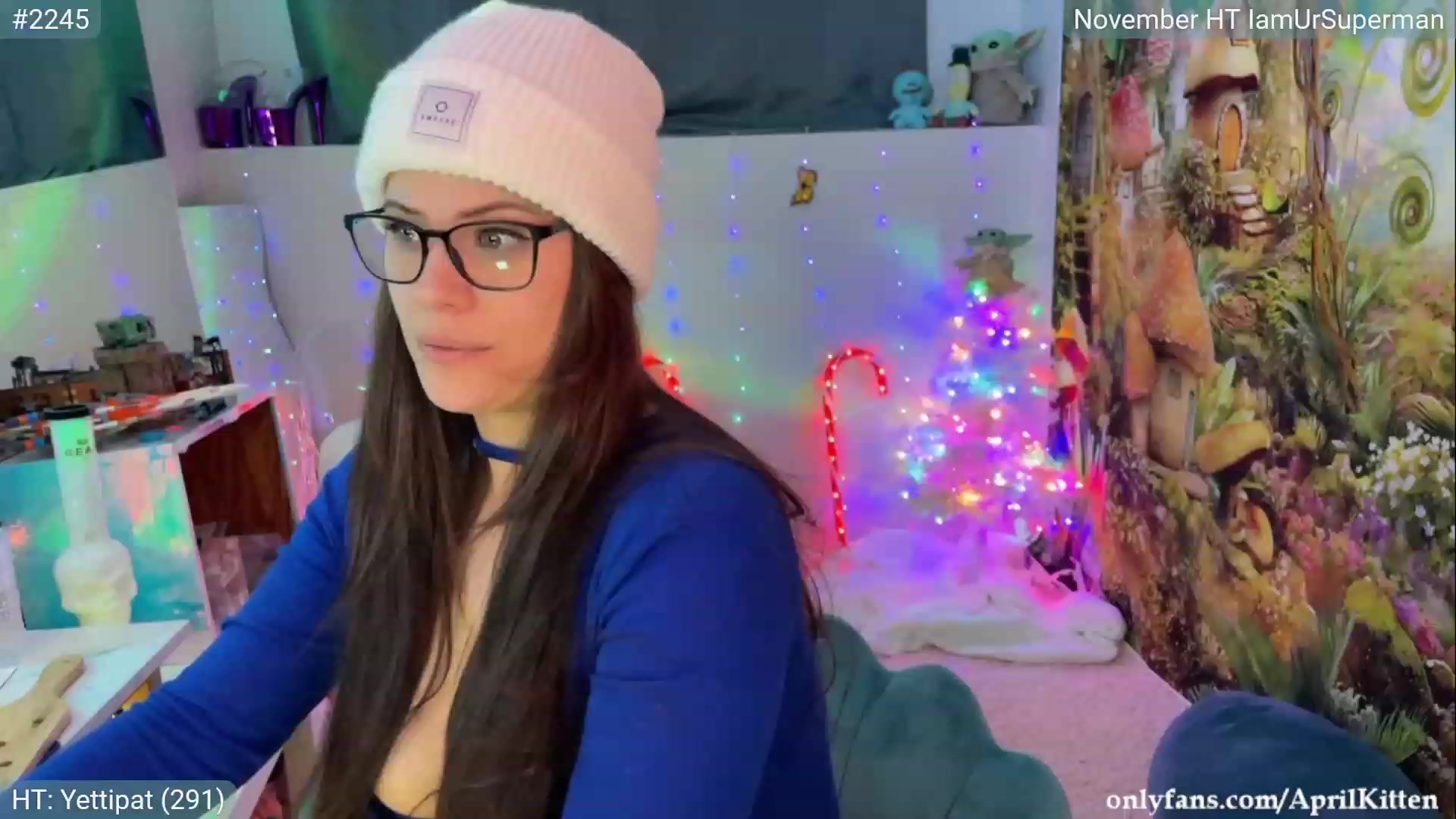 Gallery image thumbnail from April's myfreecams stream on, 11/15/2023, 08:36 image 18 of 20