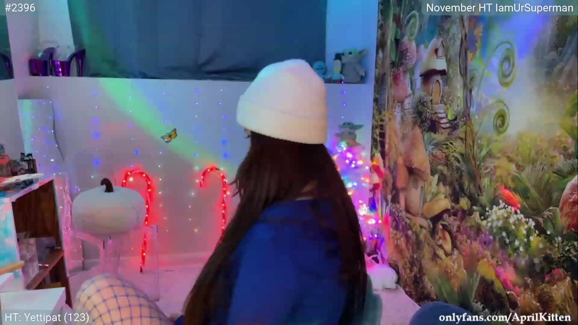 Gallery image thumbnail from April's myfreecams stream on, 11/15/2023, 08:36 image 11 of 20