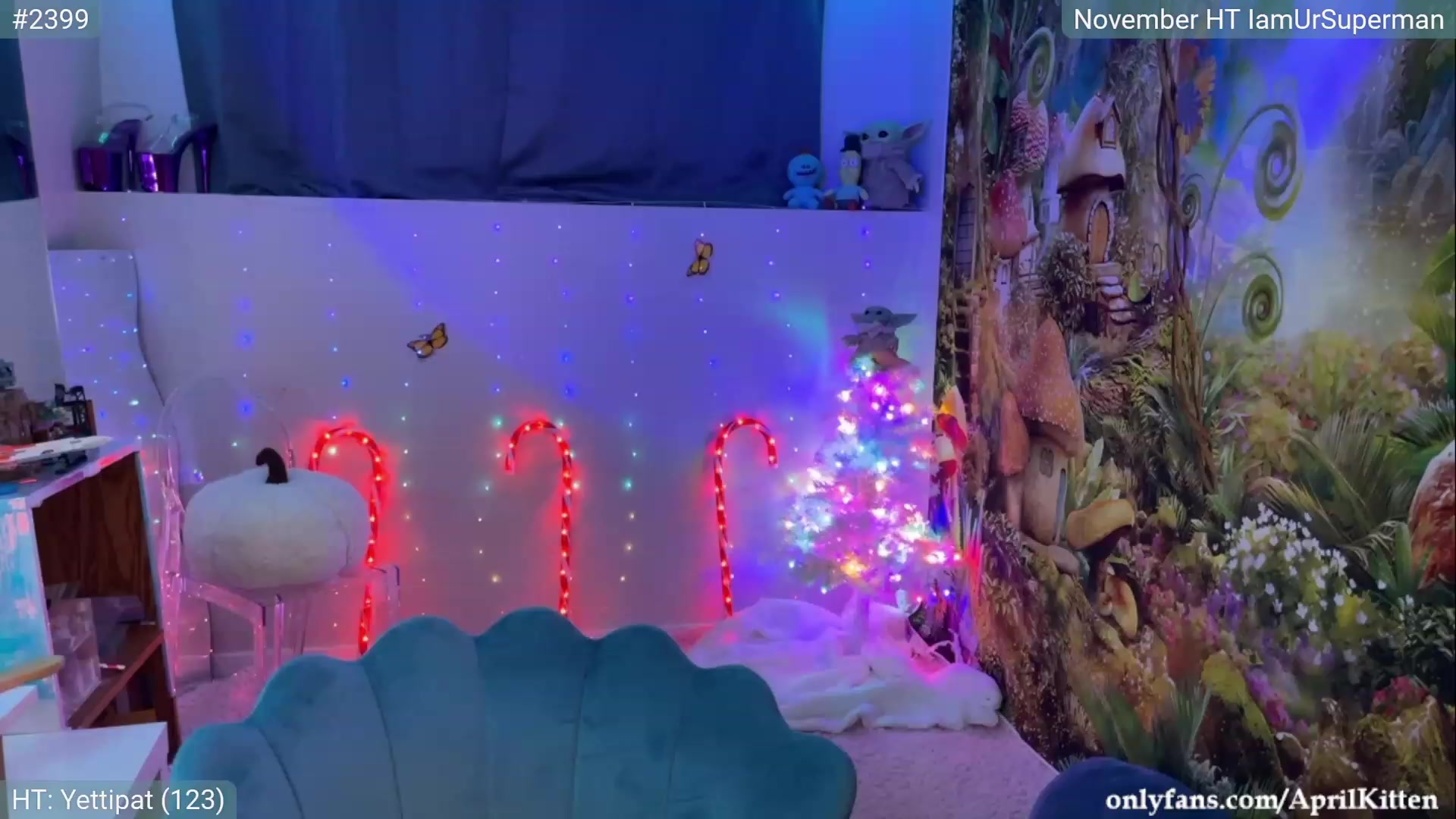Gallery image thumbnail from April's myfreecams stream on, 11/15/2023, 08:36 image 9 of 20
