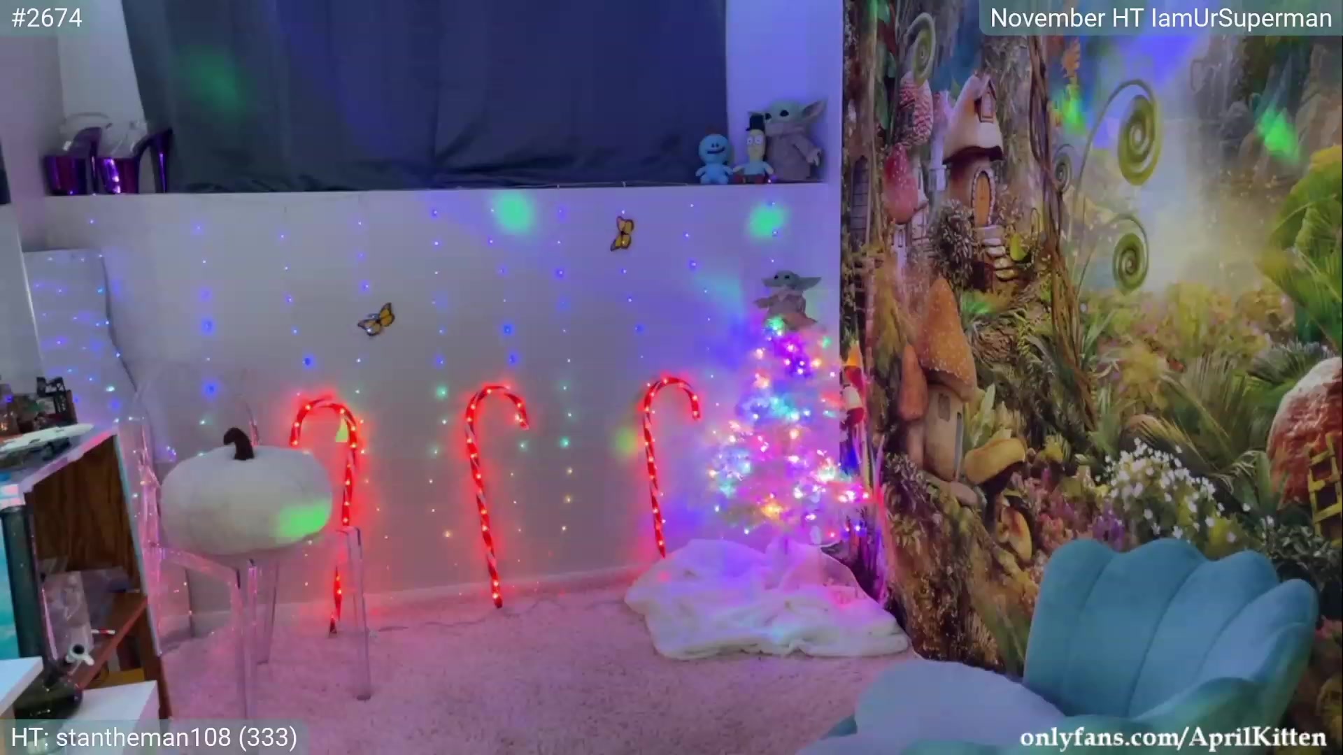 Gallery image thumbnail from April's myfreecams stream on, 11/19/2023, 06:21 image 1 of 20