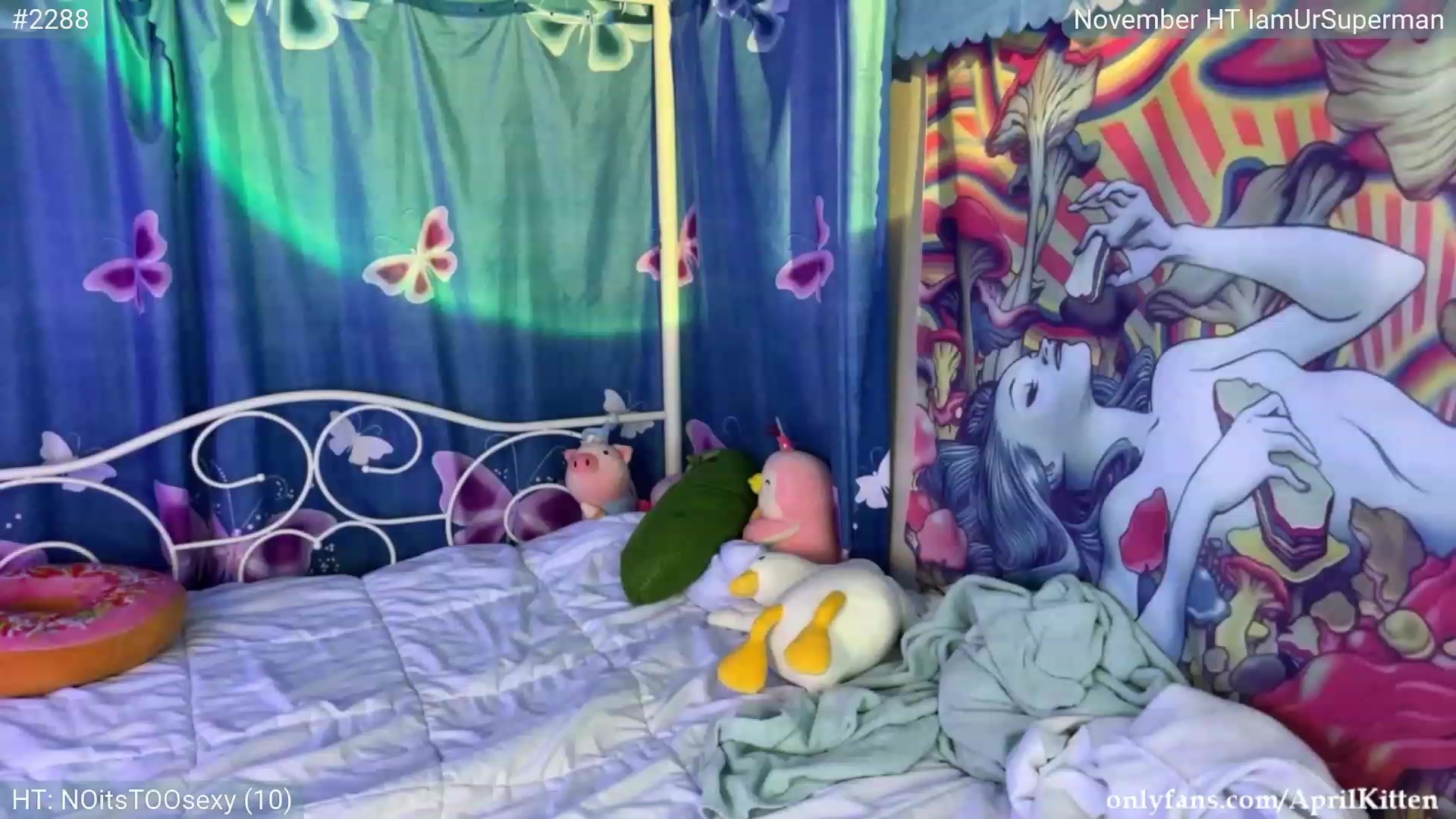 Gallery image thumbnail from April's myfreecams stream on, 11/22/2023, 06:14 image 1 of 20