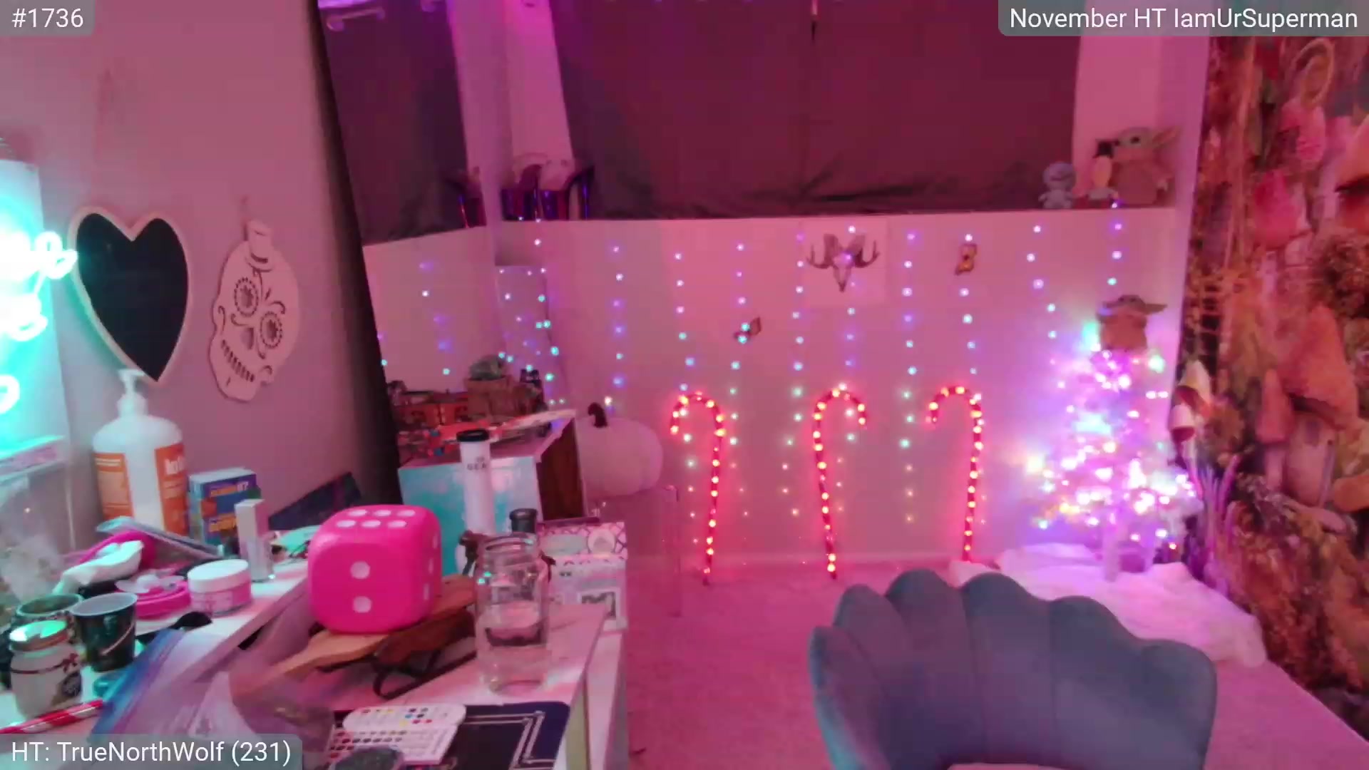 Gallery image thumbnail from April's myfreecams stream on, 12/01/2023, 07:25 image 10 of 20