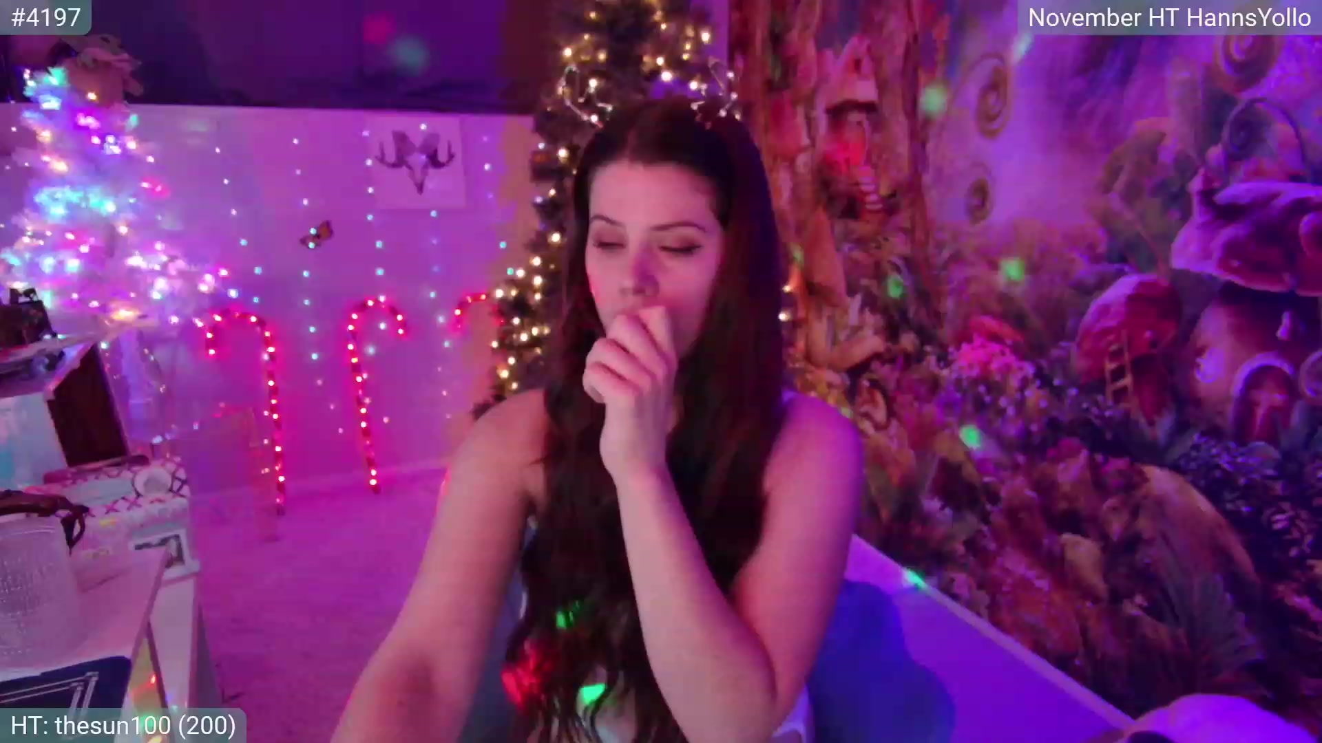 Gallery image thumbnail from April's myfreecams stream on, 12/05/2023, 09:12 image 16 of 20