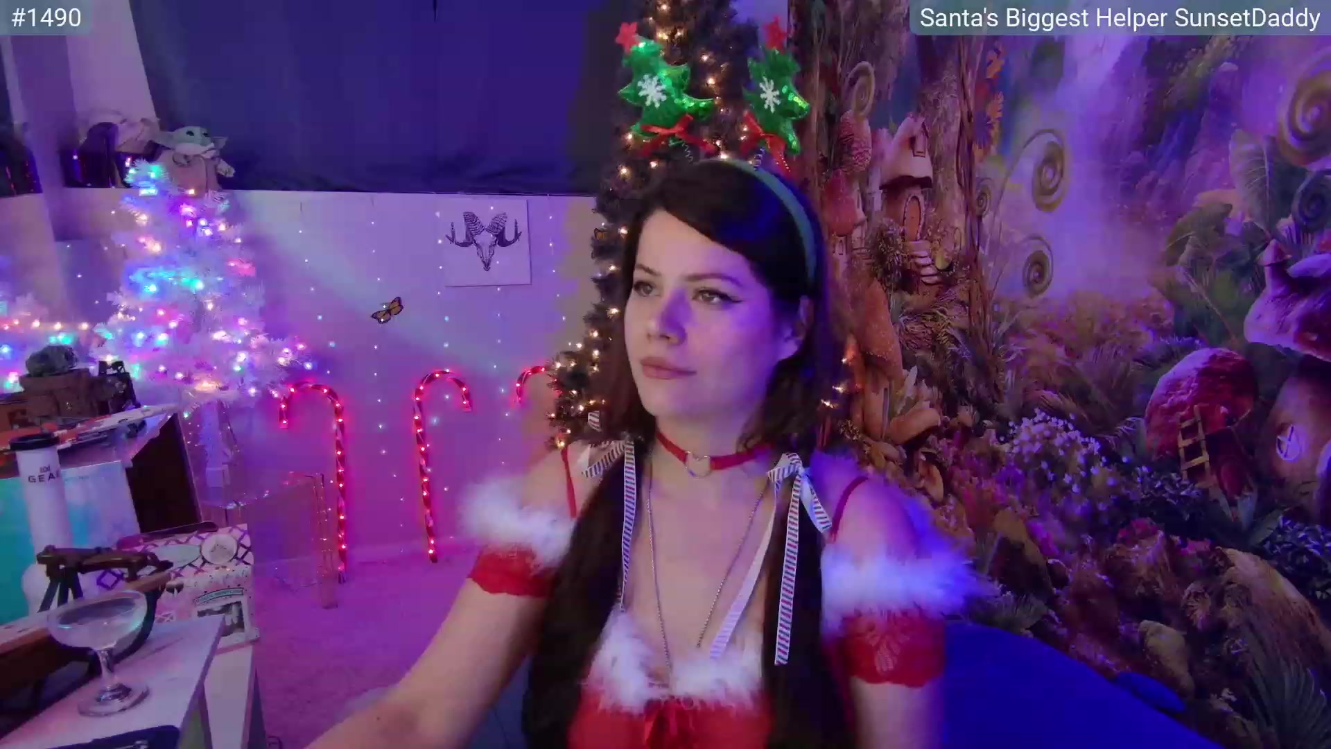 Gallery image thumbnail from April's myfreecams stream on, 12/09/2023, 07:19 image 1 of 20