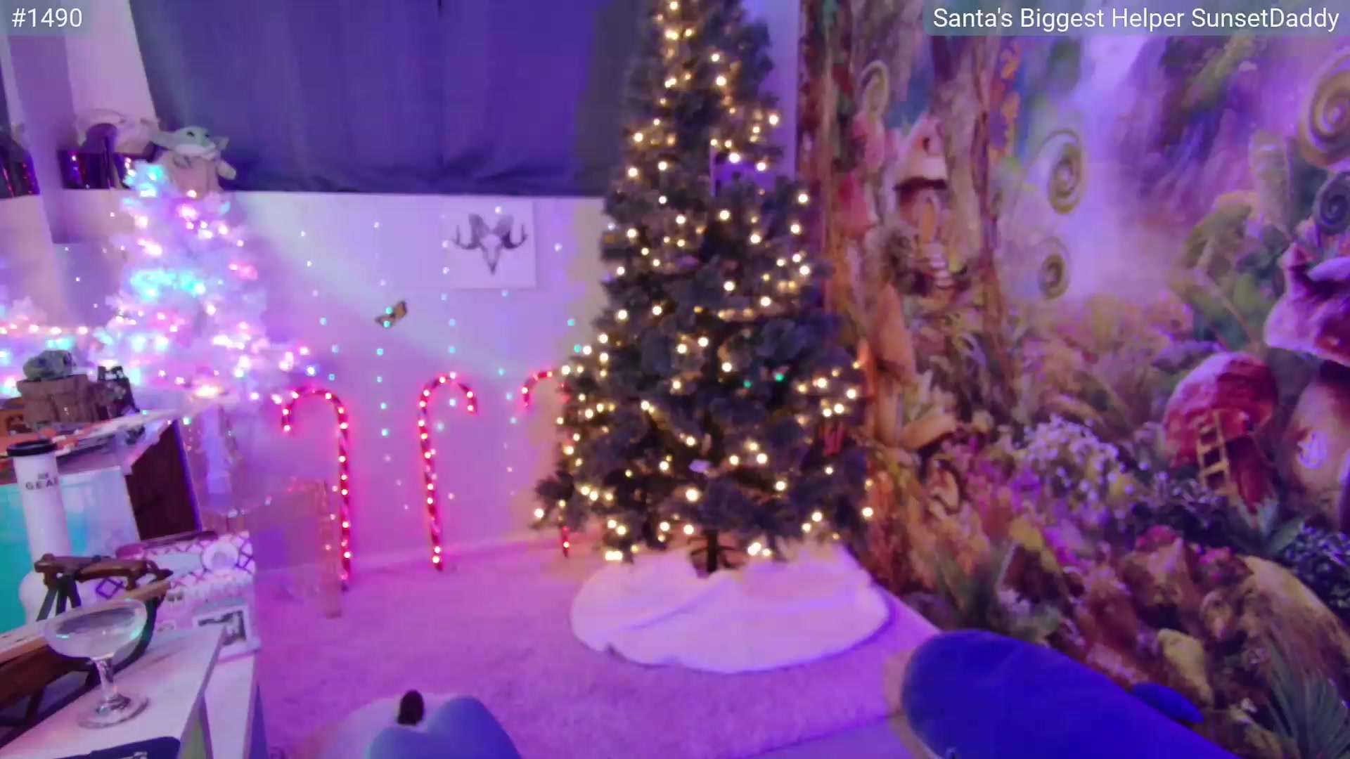 Gallery image thumbnail from April's myfreecams stream on, 12/09/2023, 07:19 image 2 of 20