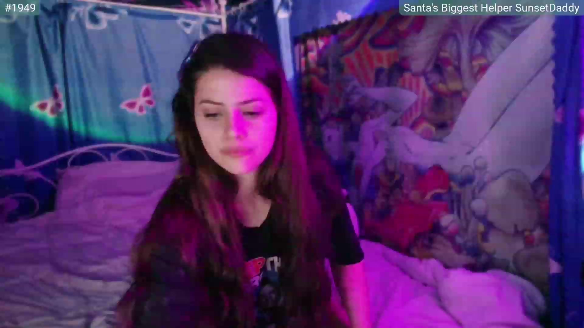 Gallery image thumbnail from April's myfreecams stream on, 12/30/2023, 07:27 image 19 of 20