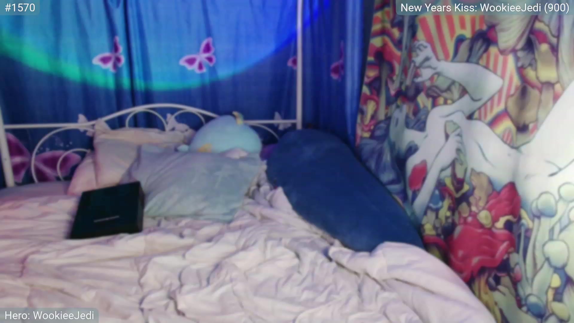 Gallery image thumbnail from April's myfreecams stream on, 01/06/2024, 07:11 image 15 of 20