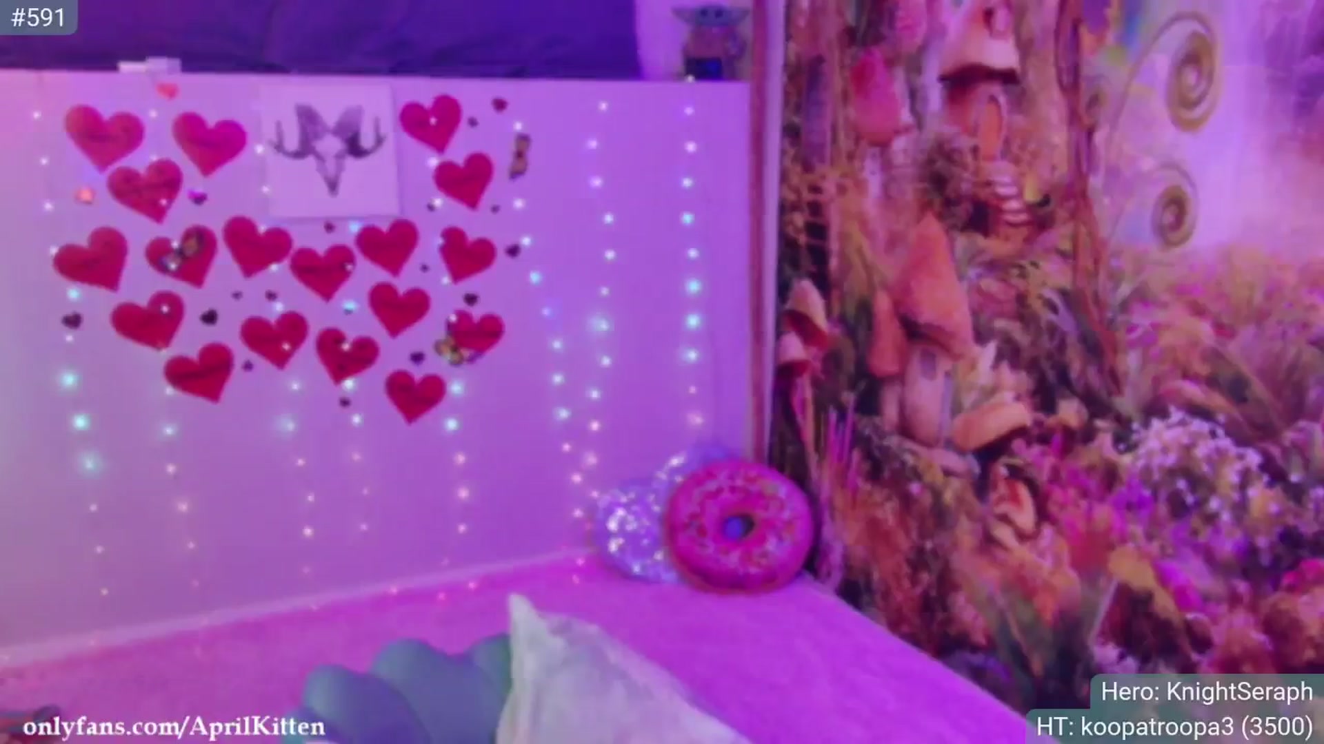 Gallery image thumbnail from April's myfreecams stream on, 03/09/2024, 05:55 image 20 of 20