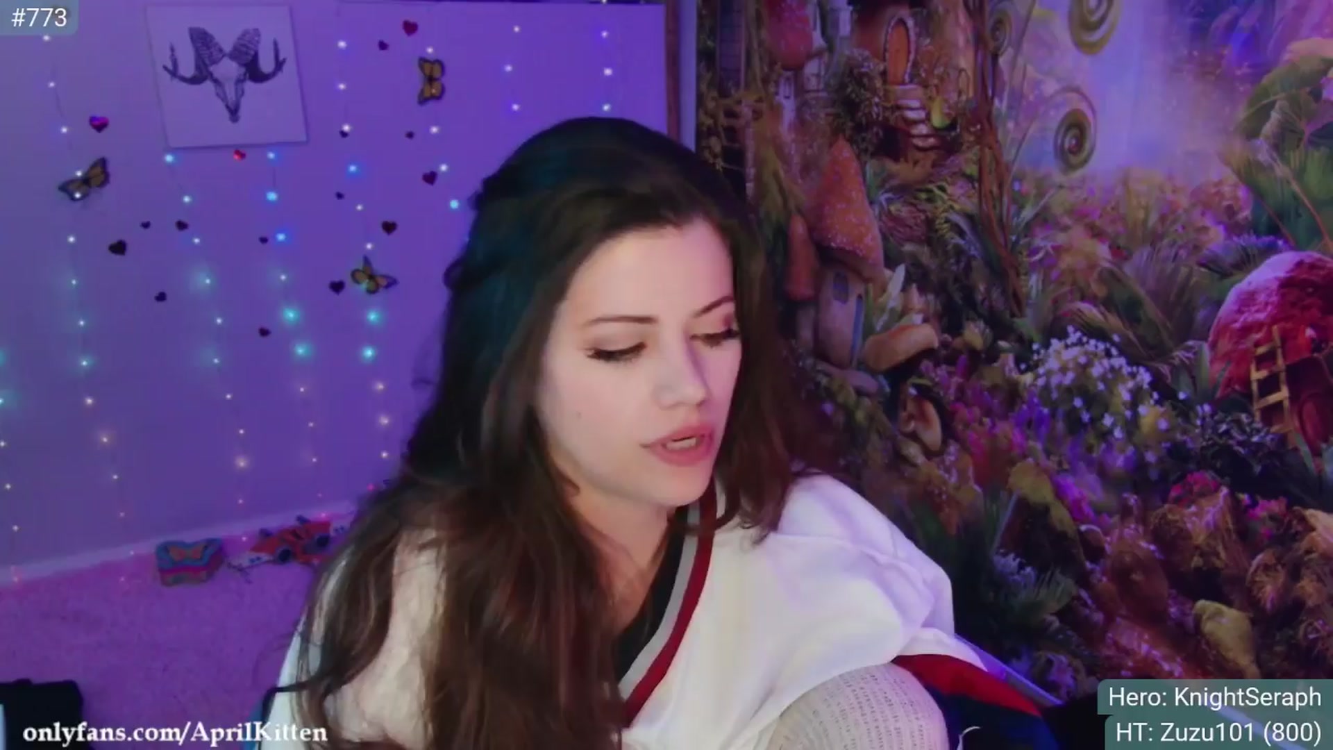 Gallery image thumbnail from April's myfreecams stream on, 03/24/2024, 05:30 image 10 of 20