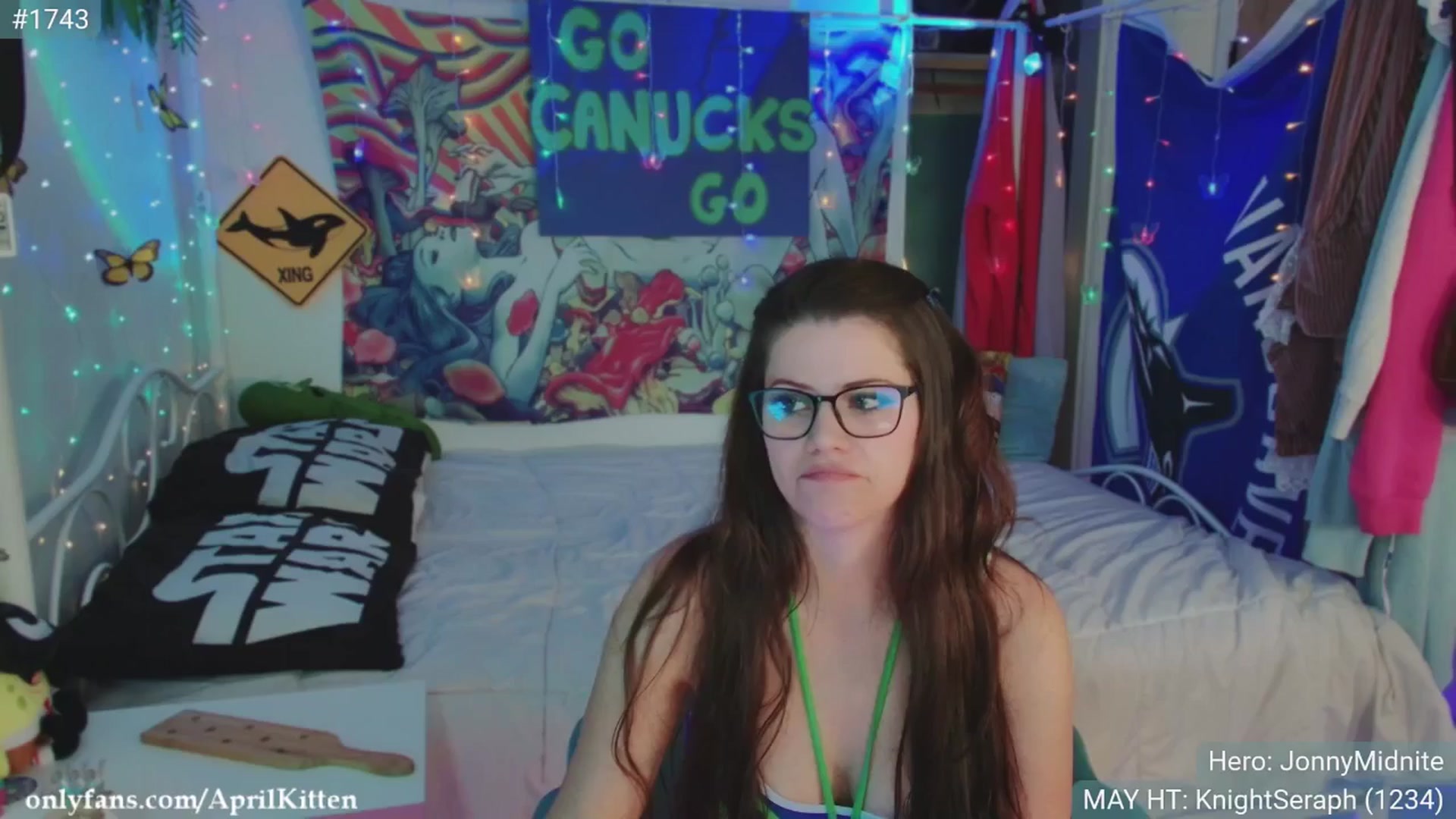Gallery image thumbnail from April's myfreecams stream on, 05/15/2024, 04:52 image 2 of 20