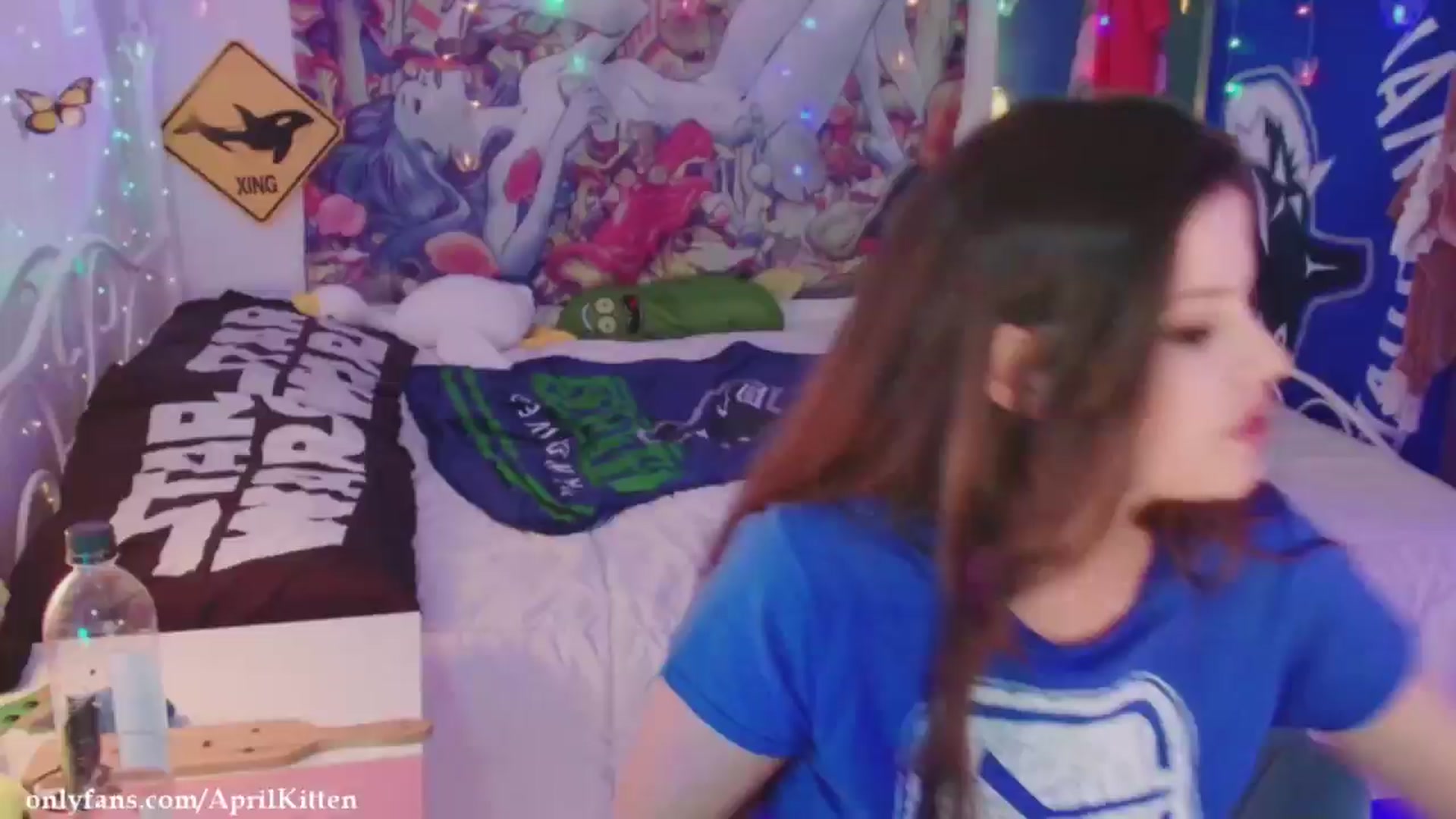 Gallery image thumbnail from April's myfreecams stream on, 05/20/2024, 06:37 image 10 of 20