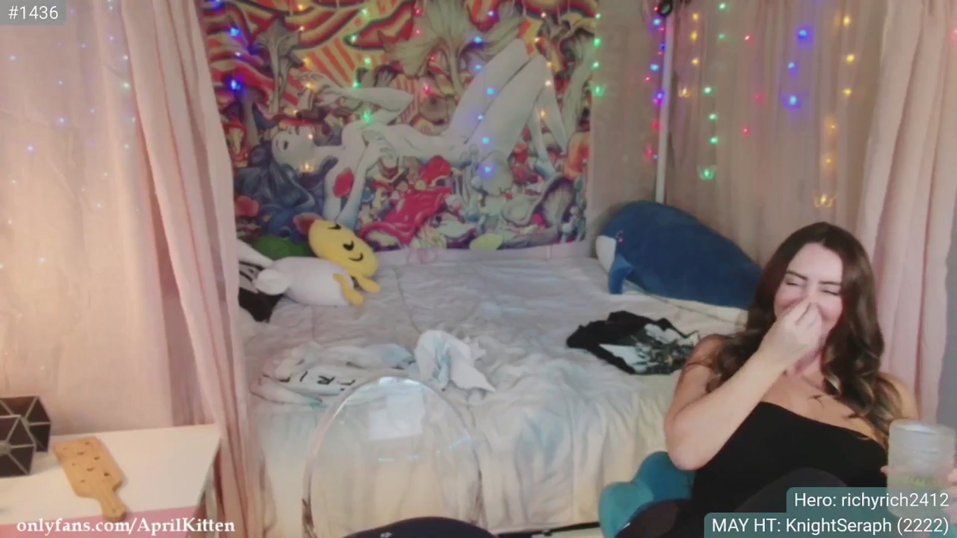 Gallery image thumbnail from April's myfreecams stream on, 05/31/2024, 05:08 image 7 of 20