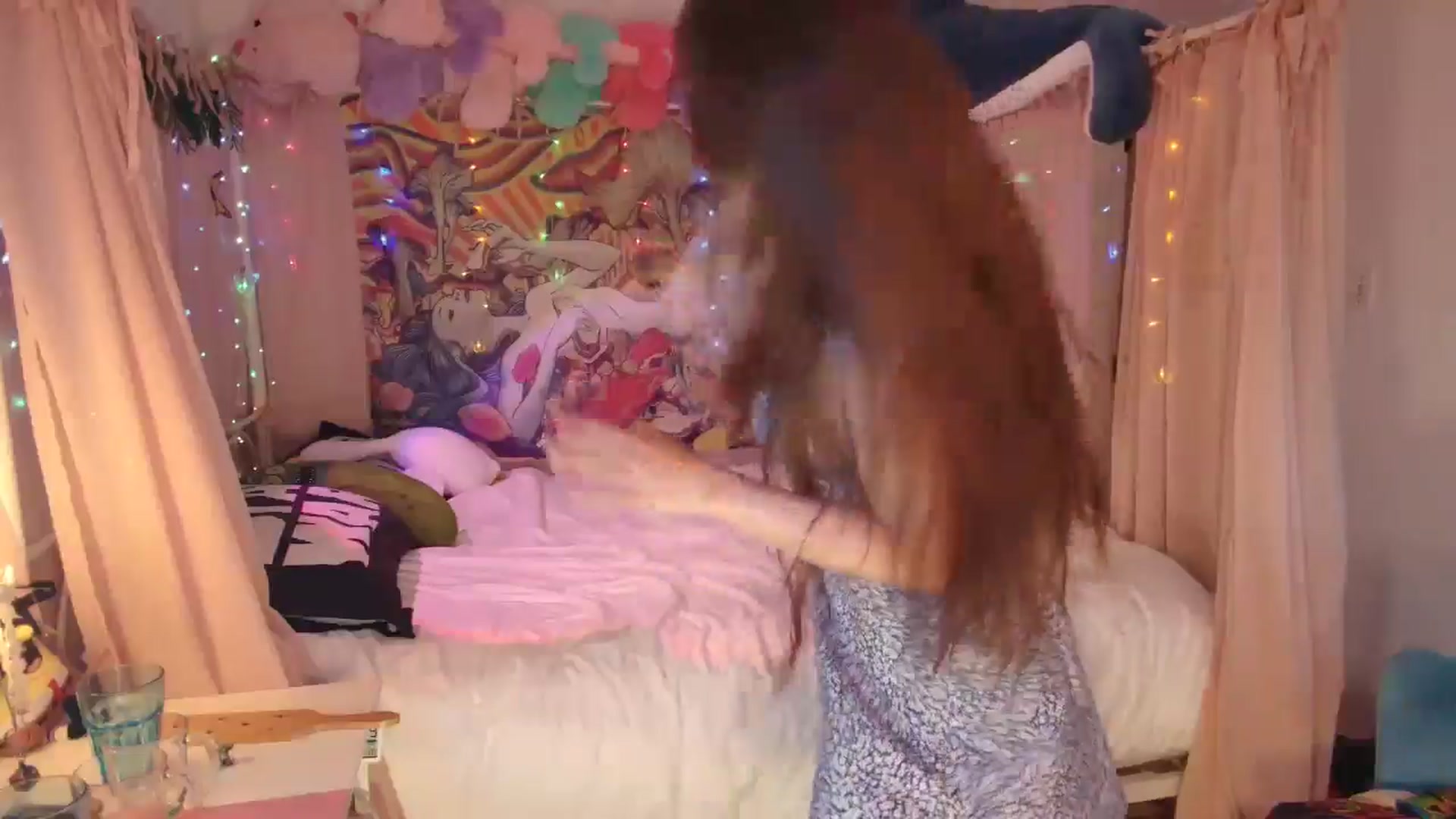 Gallery image thumbnail from April's myfreecams stream on, 06/29/2024, 04:00 image 4 of 20