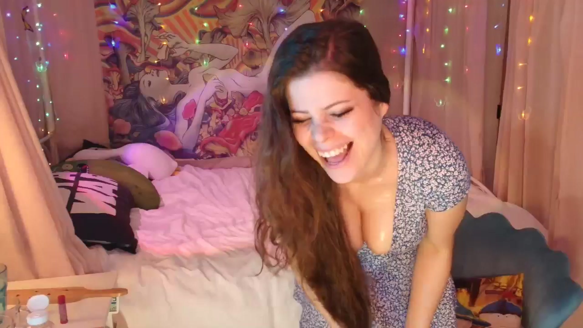 Gallery image thumbnail from April's myfreecams stream on, 06/29/2024, 04:19 image 13 of 20