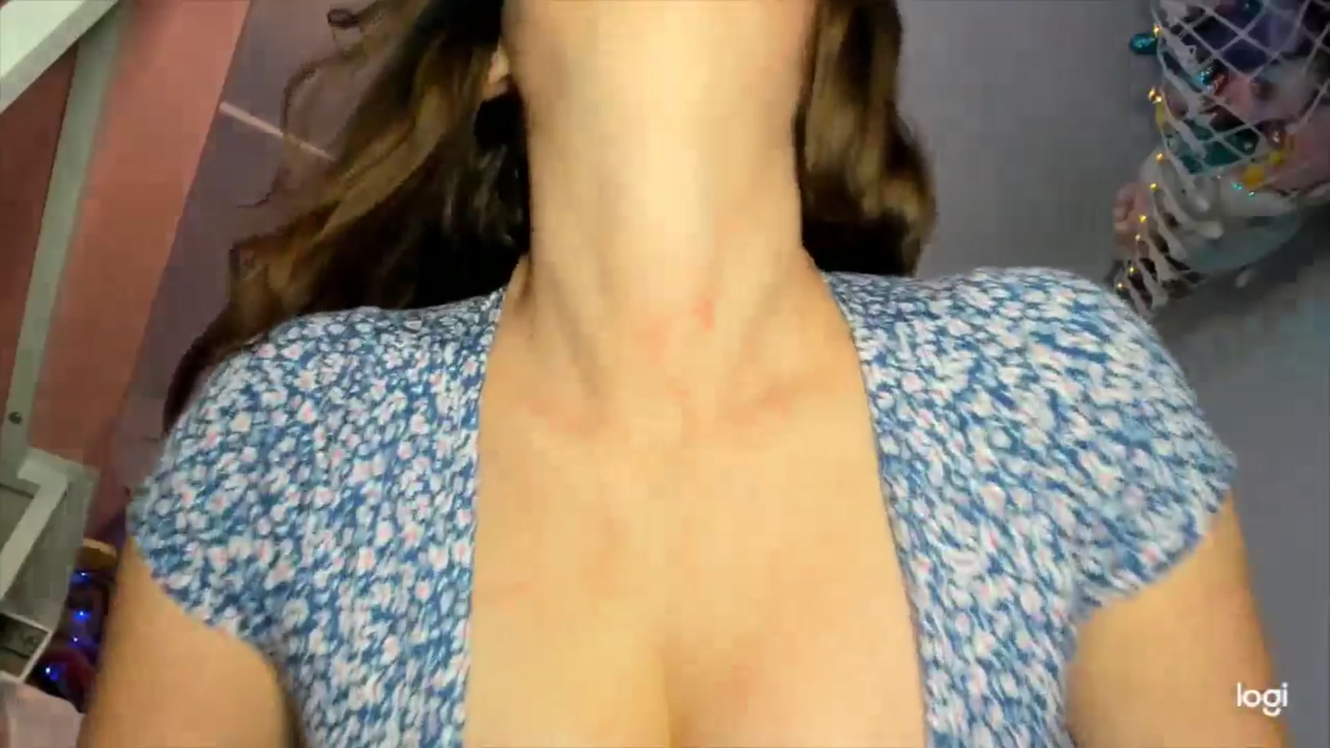 Gallery image thumbnail from April's myfreecams stream on, 06/29/2024, 04:19 image 10 of 20