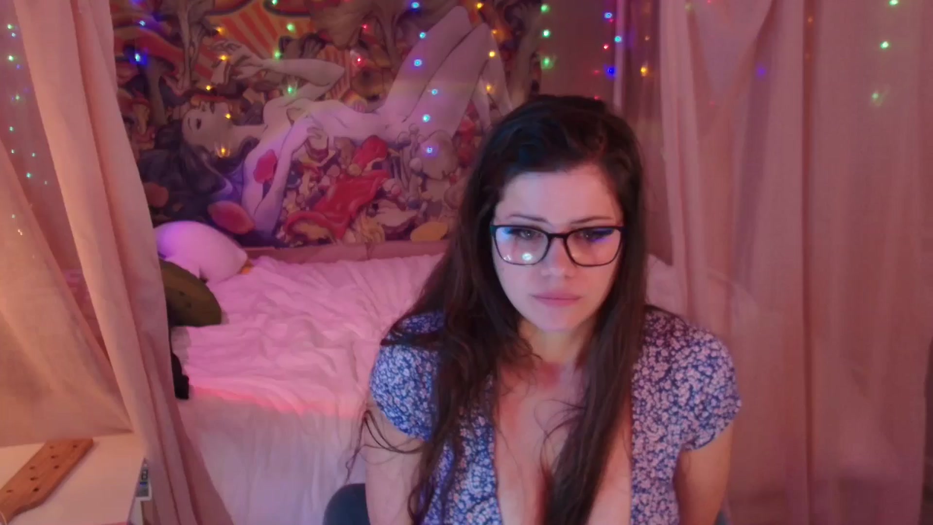 Gallery image thumbnail from April's myfreecams stream on, 06/29/2024, 05:38 image 17 of 20