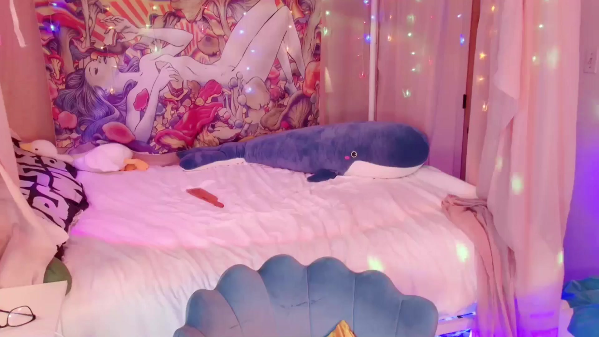 Gallery image thumbnail from April's myfreecams stream on, 07/01/2024, 04:32 image 15 of 20