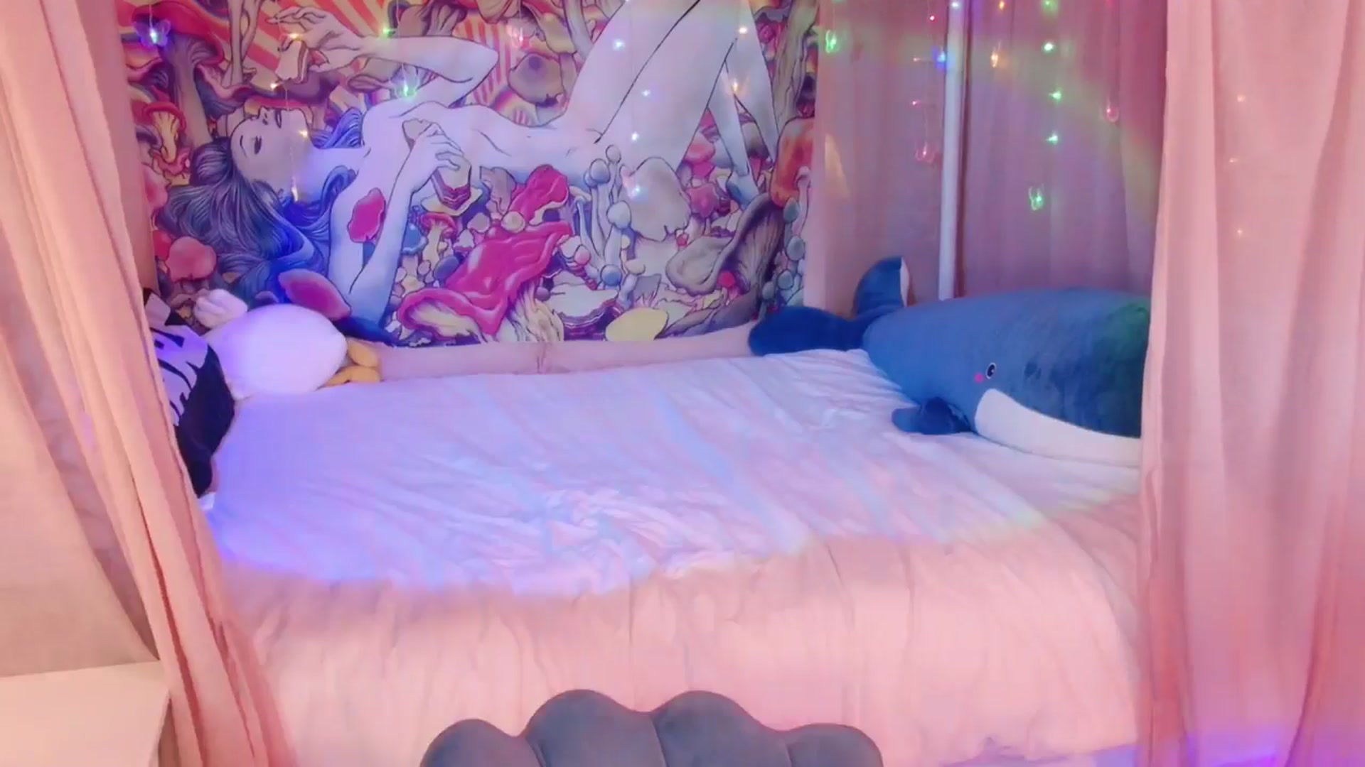 Gallery image thumbnail from April's myfreecams stream on, 07/02/2024, 02:48 image 12 of 20