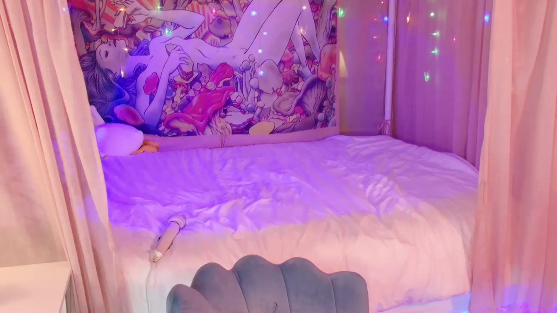 Gallery image thumbnail from April's myfreecams stream on, 07/02/2024, 04:22 image 20 of 20