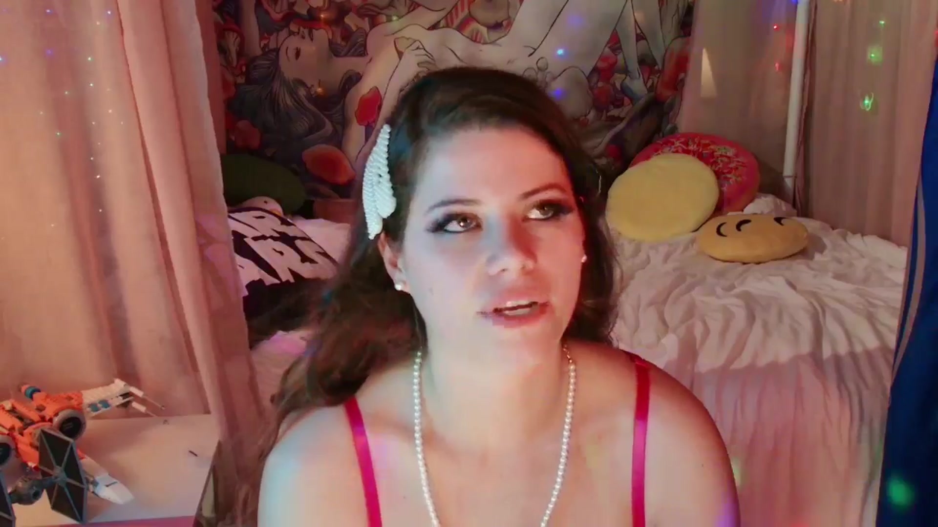 Gallery image thumbnail from April's myfreecams stream on, 08/09/2024, 05:17 image 4 of 20