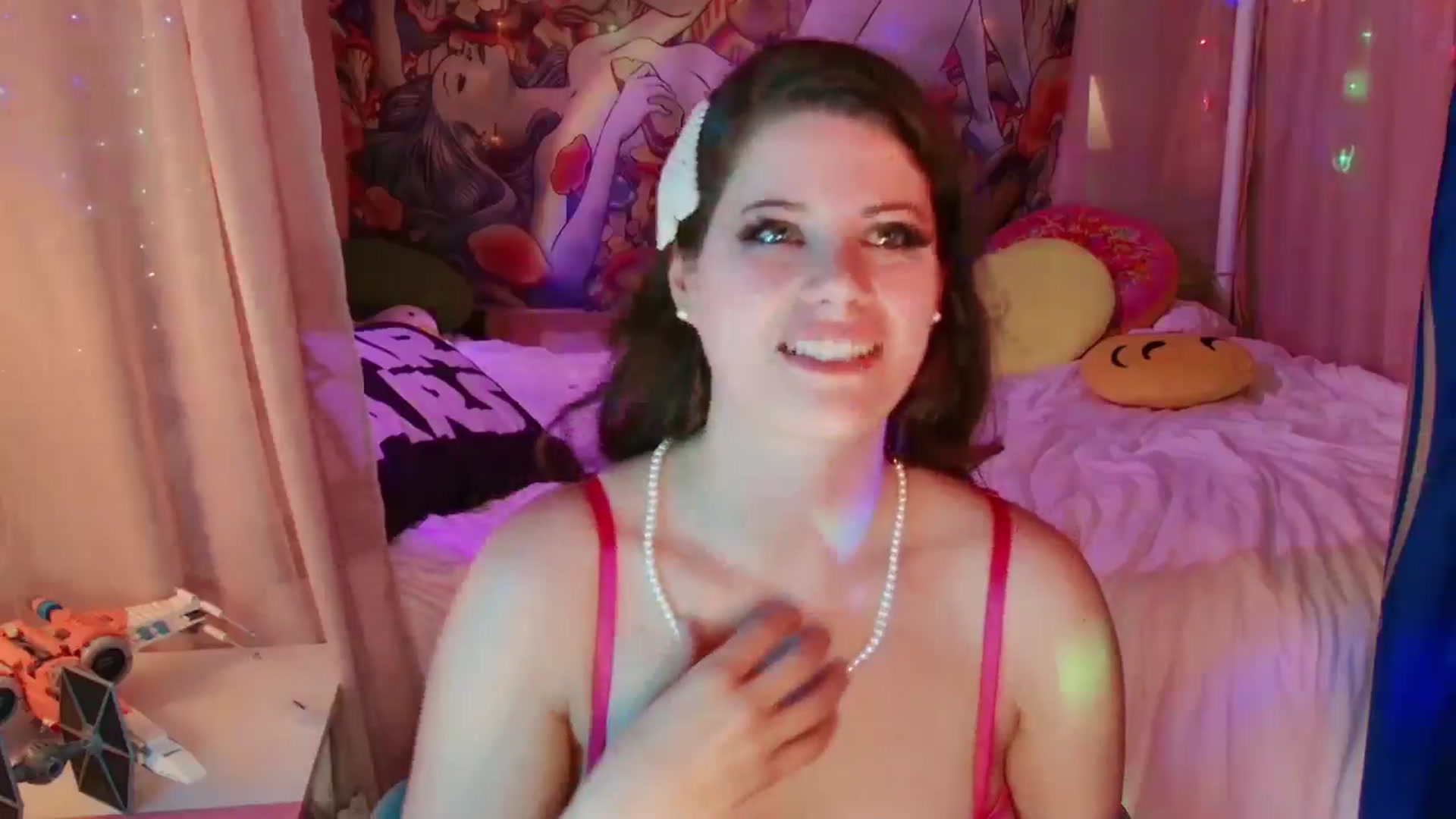 Gallery image thumbnail from April's myfreecams stream on, 08/09/2024, 05:17 image 3 of 20