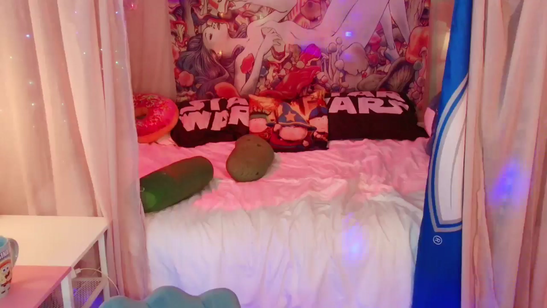 Gallery image thumbnail from April's myfreecams stream on, 08/23/2024, 05:33 image 14 of 20
